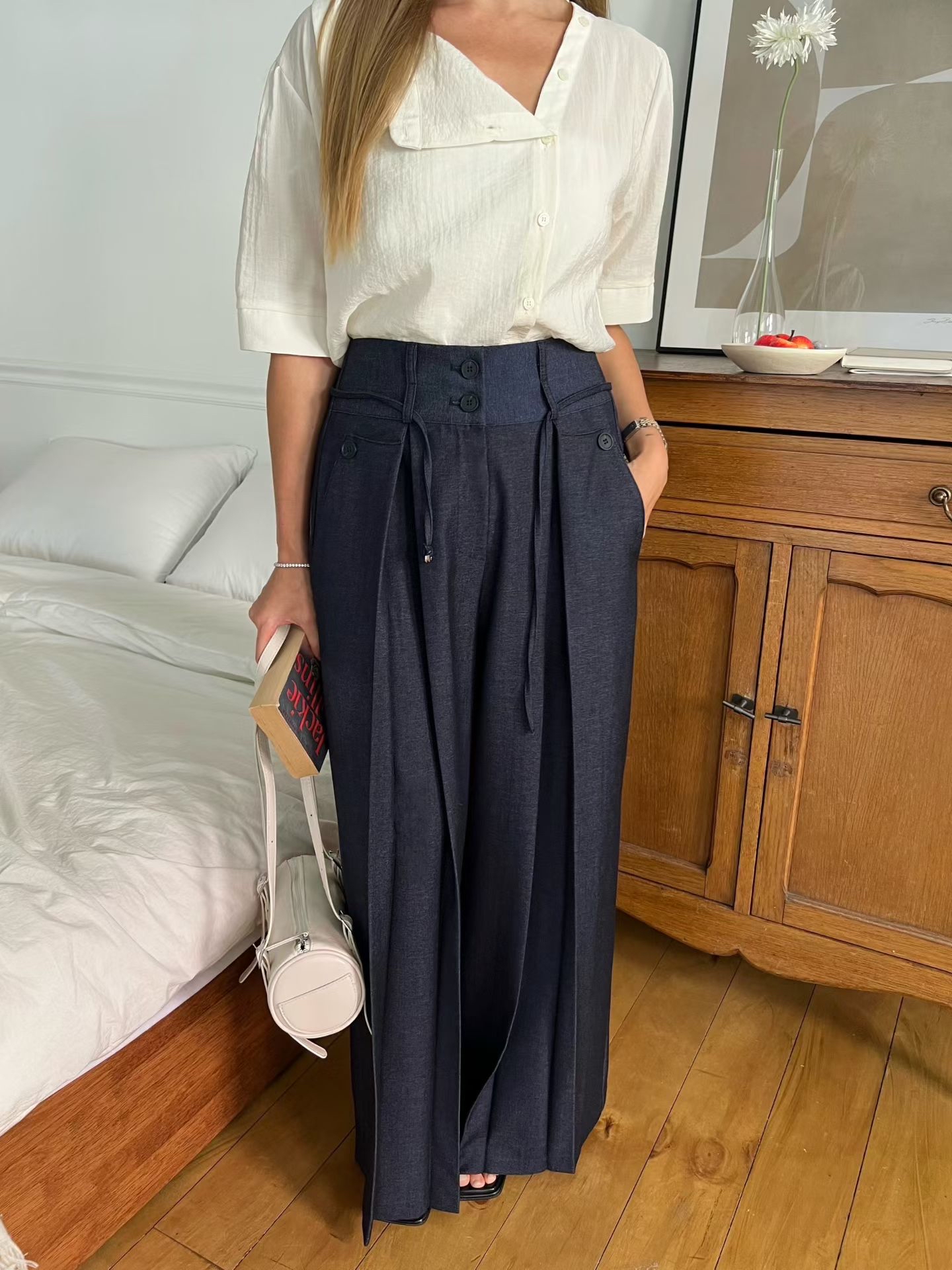 B11 高腰雙釦飾帶俐落仿牛仔寬褲