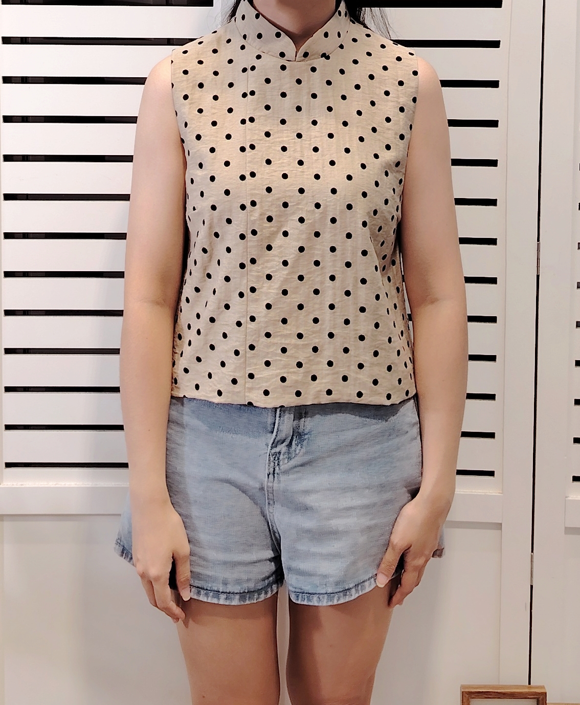 25004 Cut In A Line Polka Dot Blouse