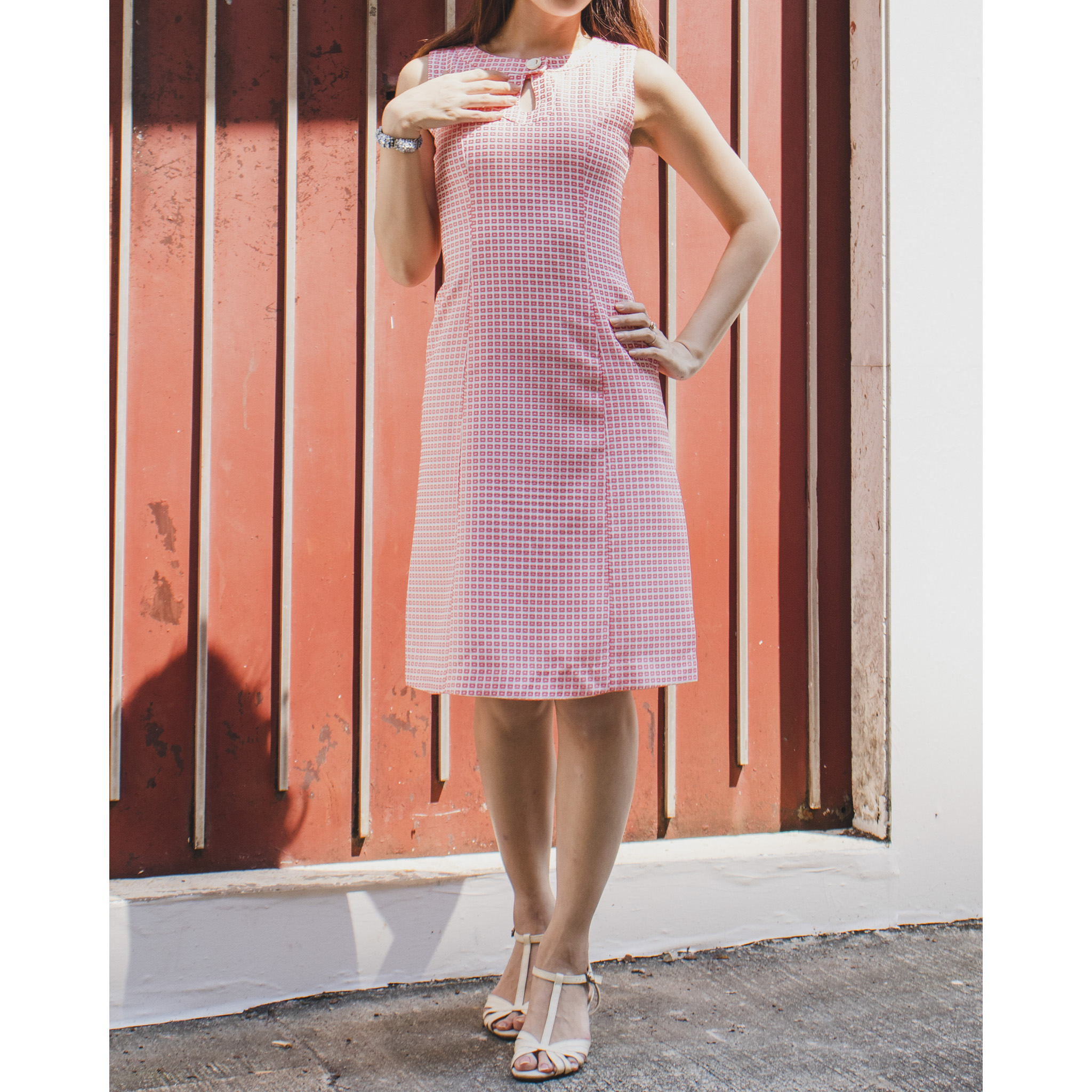 (Ready-Made) 1960s MOD Pink Raised Geometric Pattern Shift Dress (FM138)