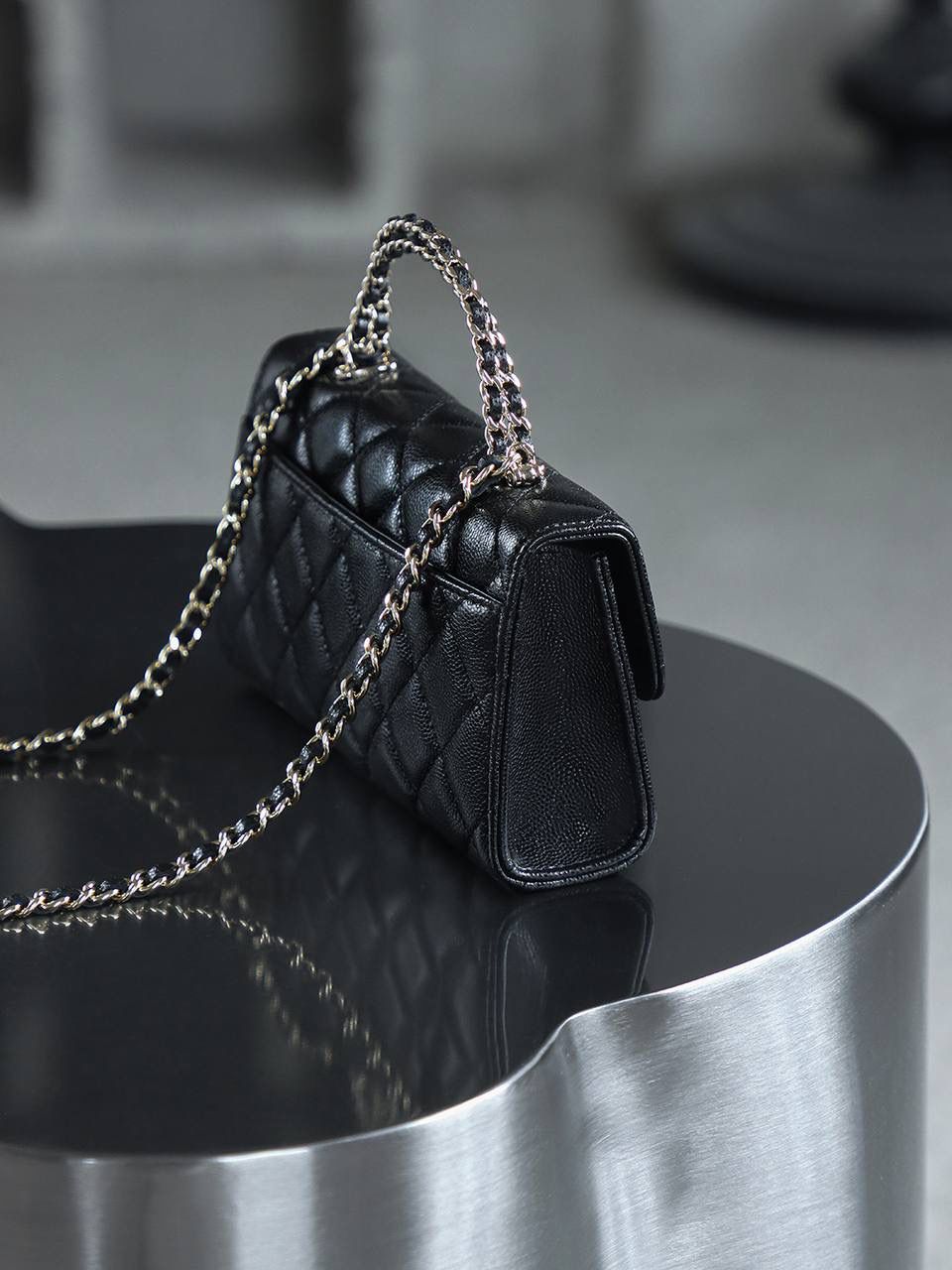 25S迷你Kelly橫款 鑒定版👜 一包一碼 支持全球鑒定查驗身份證原廠專G impala三隻羊皮料過關清單資料可査詢 精緻女孩的夢中情包，Kelly作為晚宴包代表角色之一，再度回歸的Kelly 25s精緻度滿分！ 美到犯規，自帶C比特光環，搭配經典Kelly包型，現代奢華質感和永恒經典的碰撞！ 五金：真空電鍍12K 皮料：impala三隻羊小球紋 尺寸：10*18*4.5cm