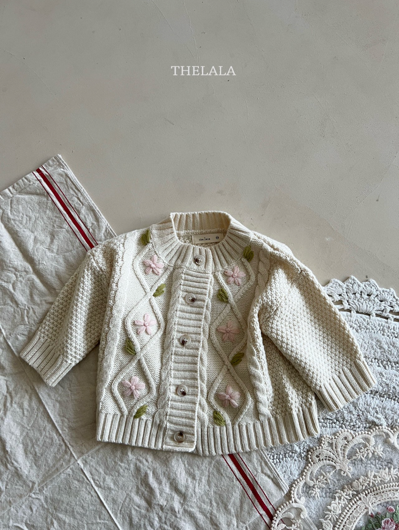 🌸預訂 韓國直送🌸🇰🇷THELALA花卉繡線麻花針織開襟外套
