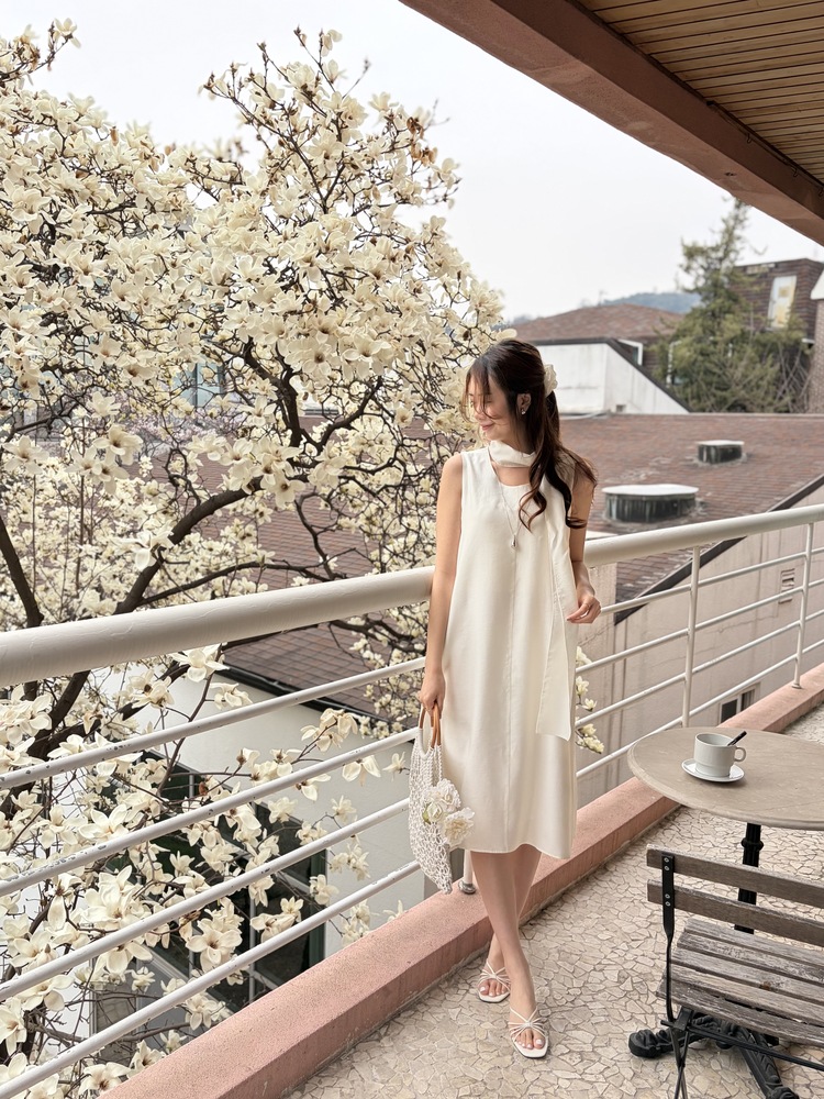 The Flowy Scarf-Detail Dress (Ivory)