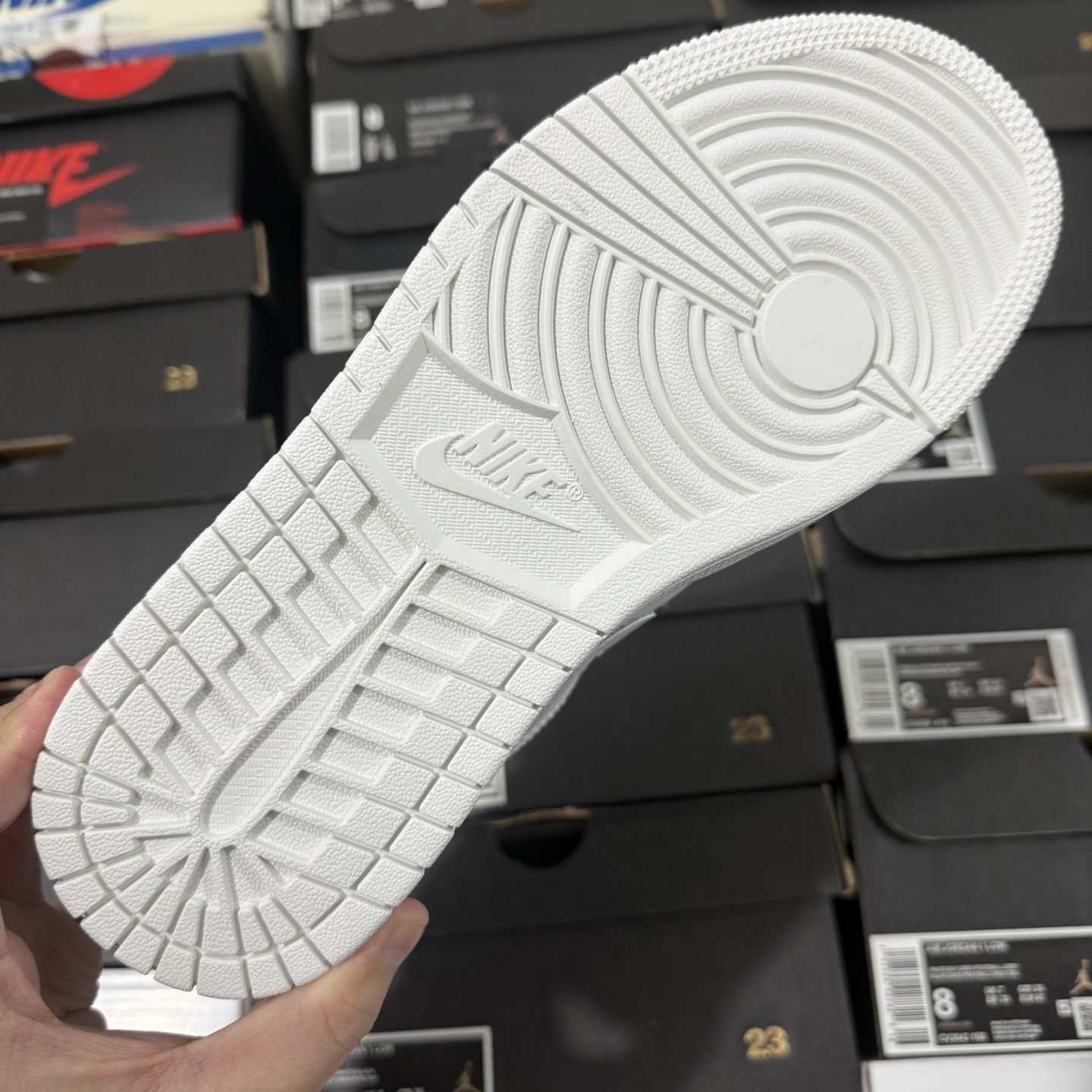 Nike Air Jordan 1 Low 'Paris' CV3043-100