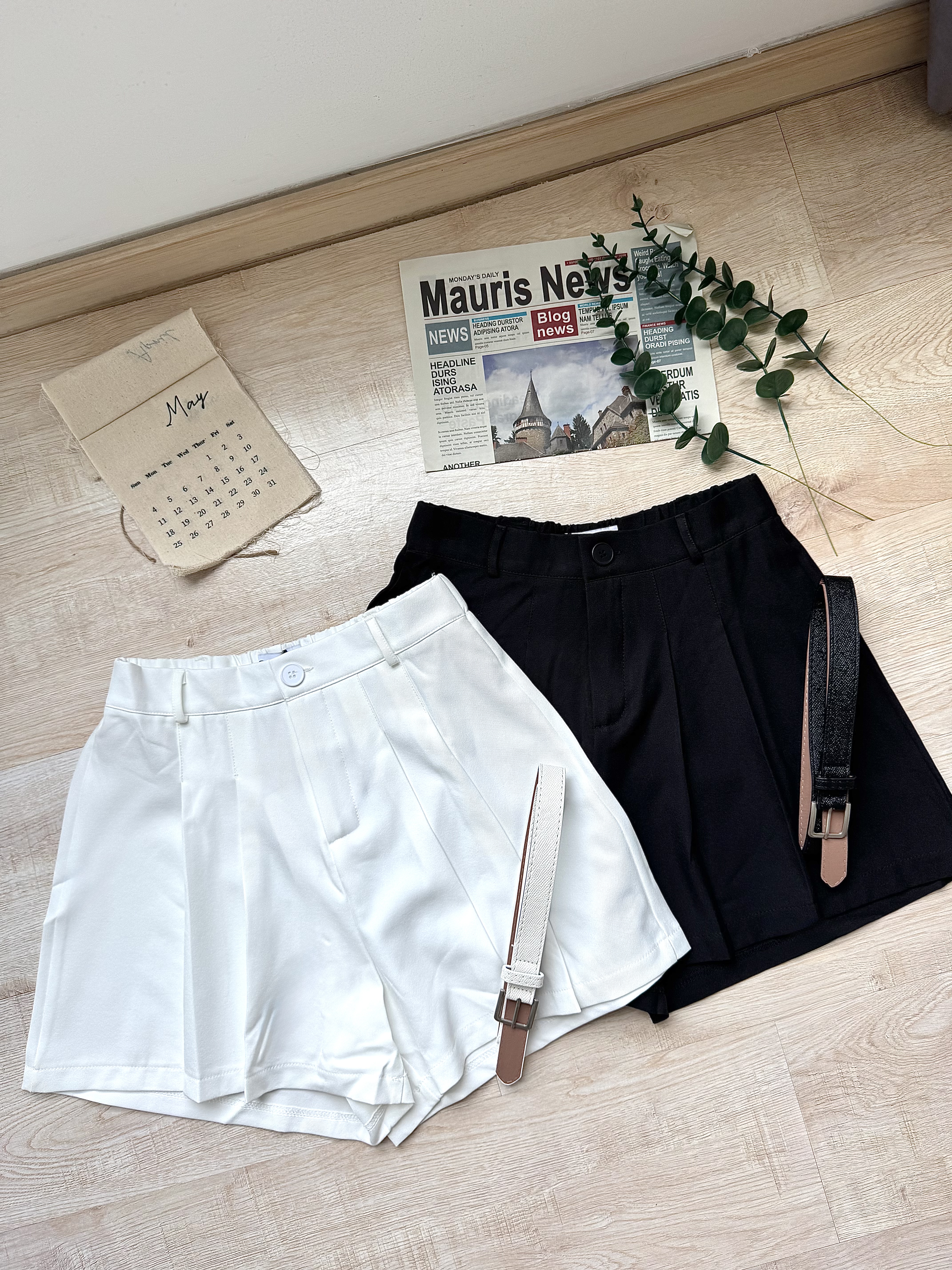 Clara Chic Pleated A-line Shorts 气质压褶高腰A字西装短裤-附送腰带 （ 2 Colours ）