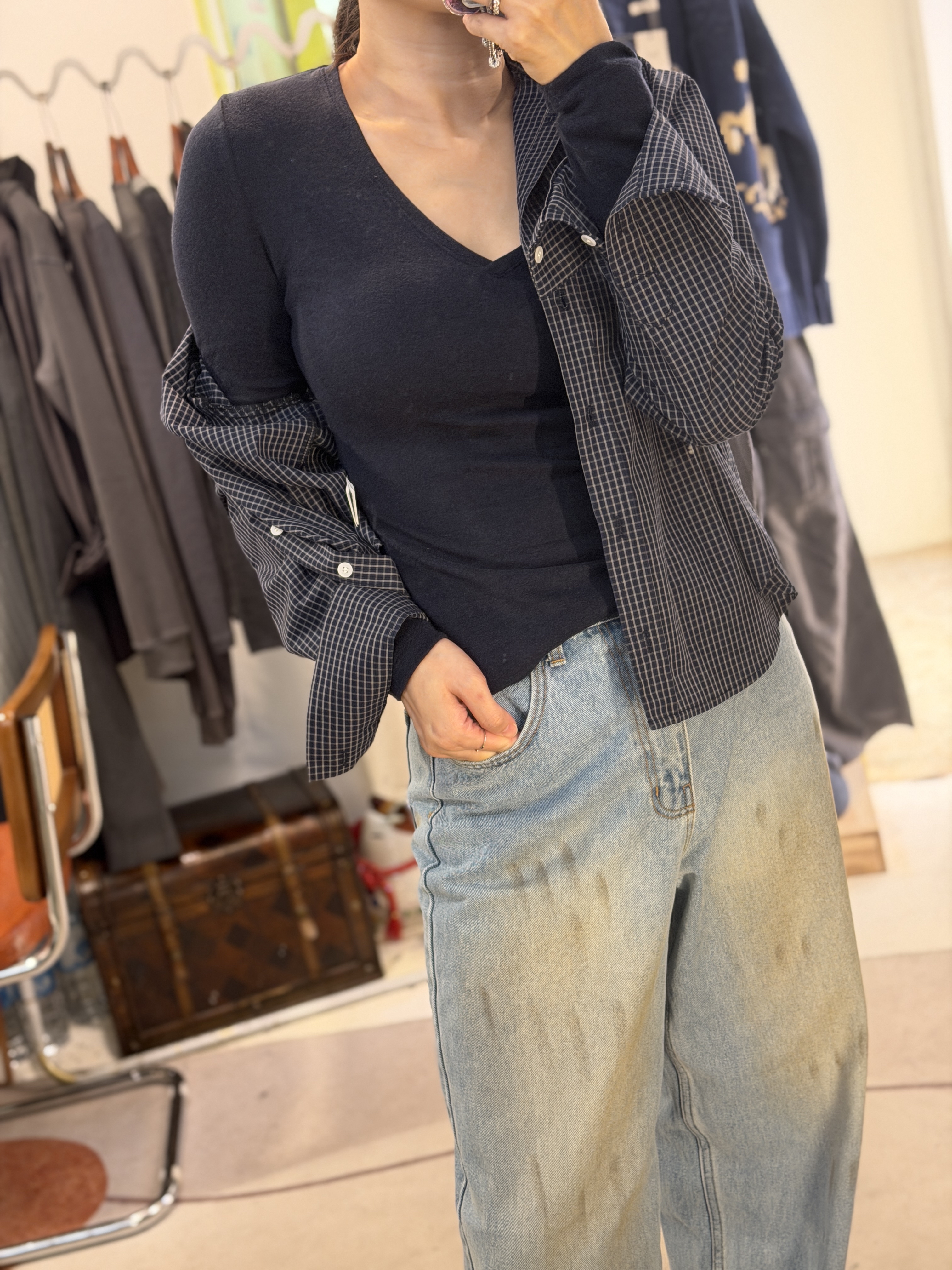 Quality warm basic V top 