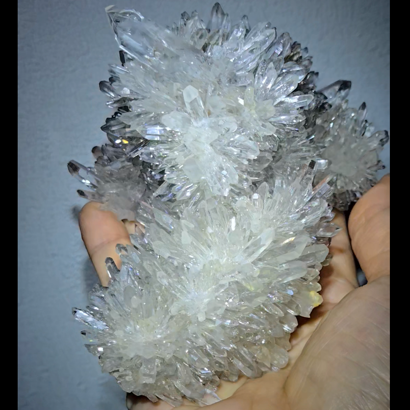 Chrysanthemum needle quartz cluster with big points - CQ473