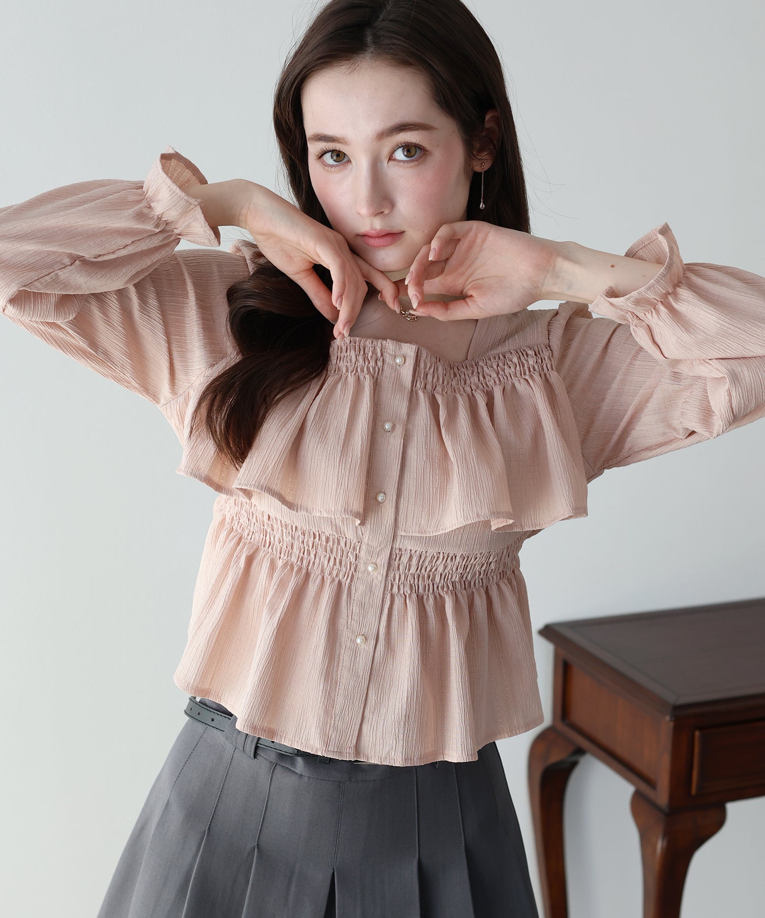 <JP> 後蝴蝶結🎀 小方領 Pearl Ruffles Blouse* 3色入 <預購>