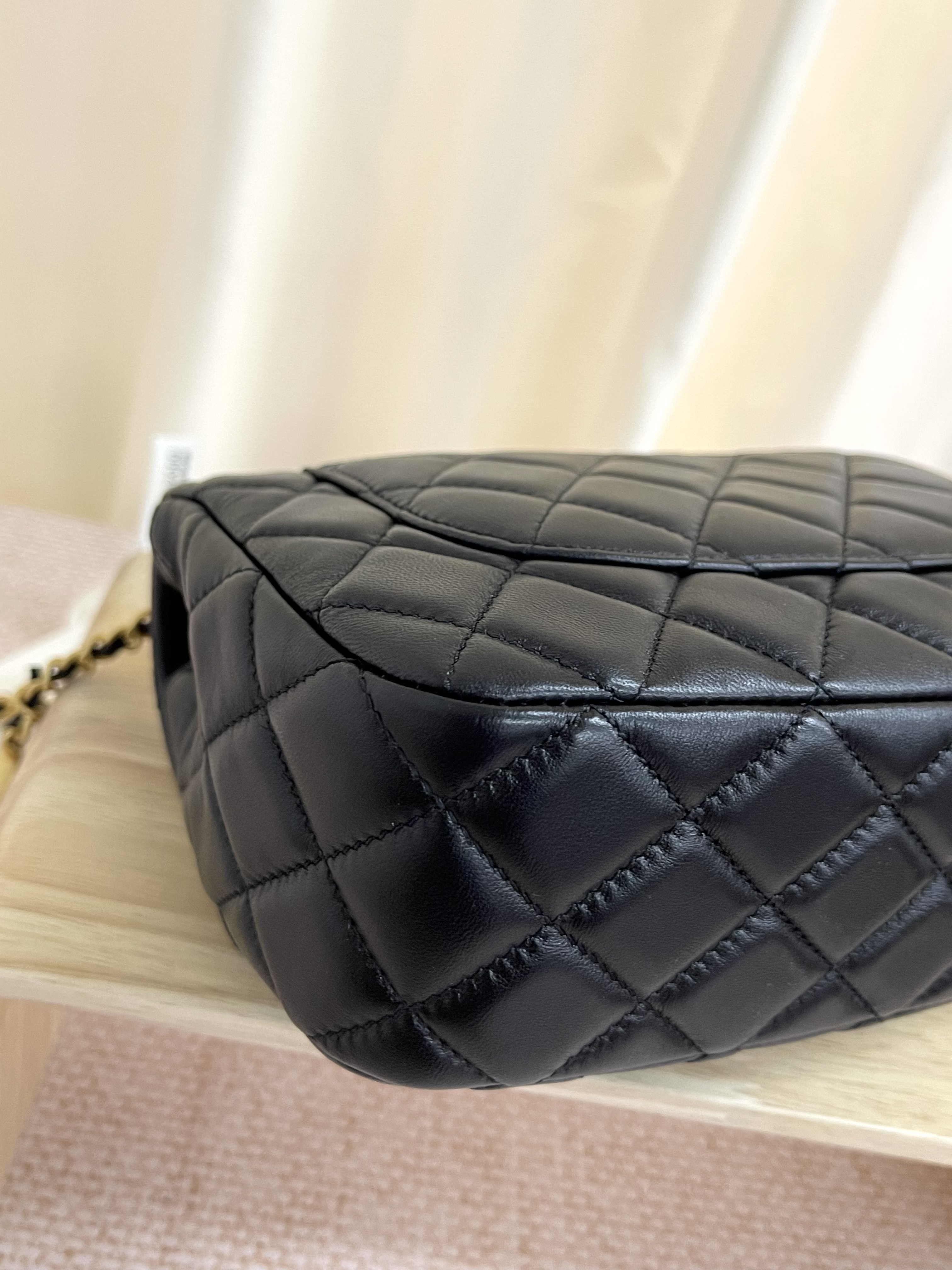 Unused item Chanel Coco de Toi Heart Chain Square Flap Bag/ Product Code: 26020602