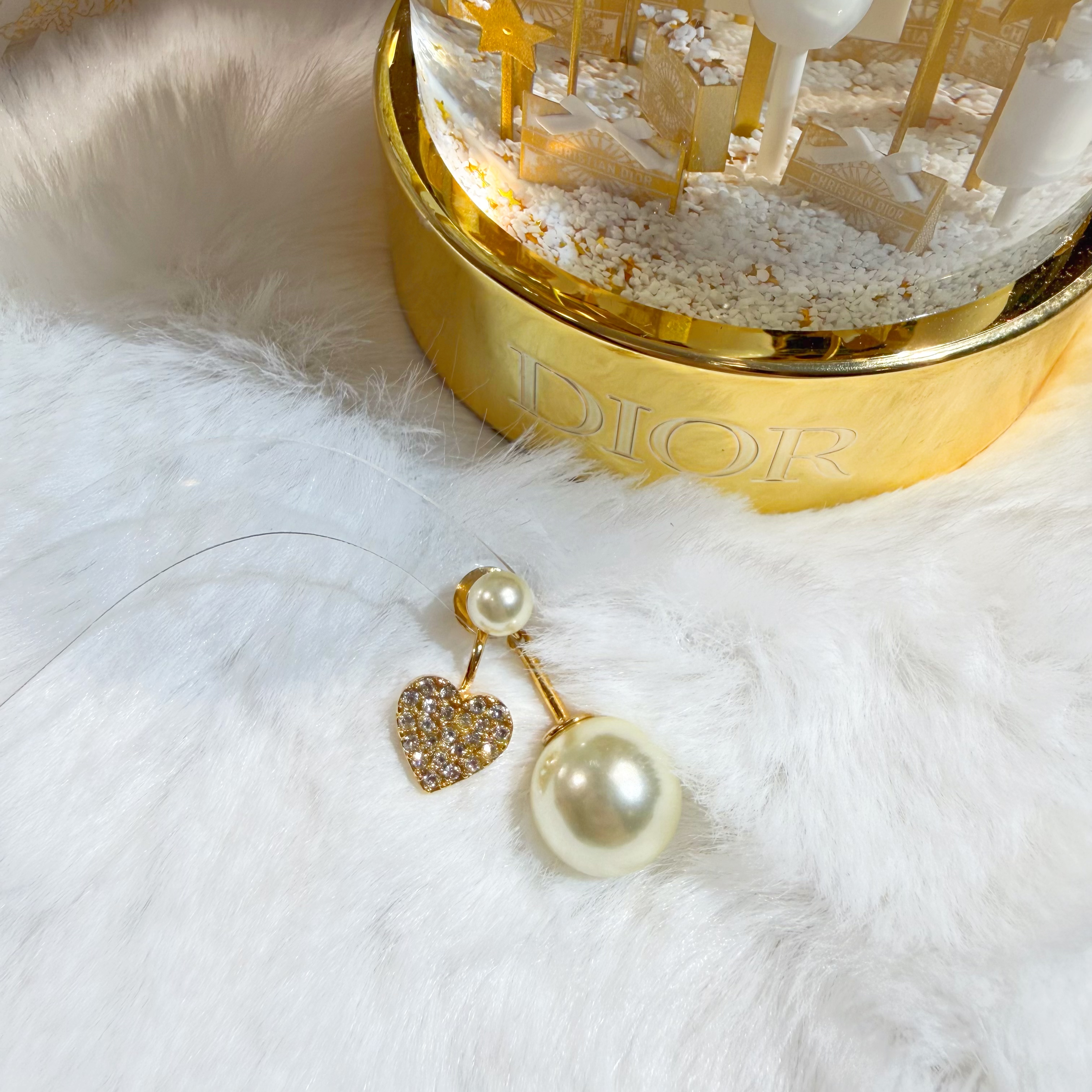 Dior earrings pearl/heart