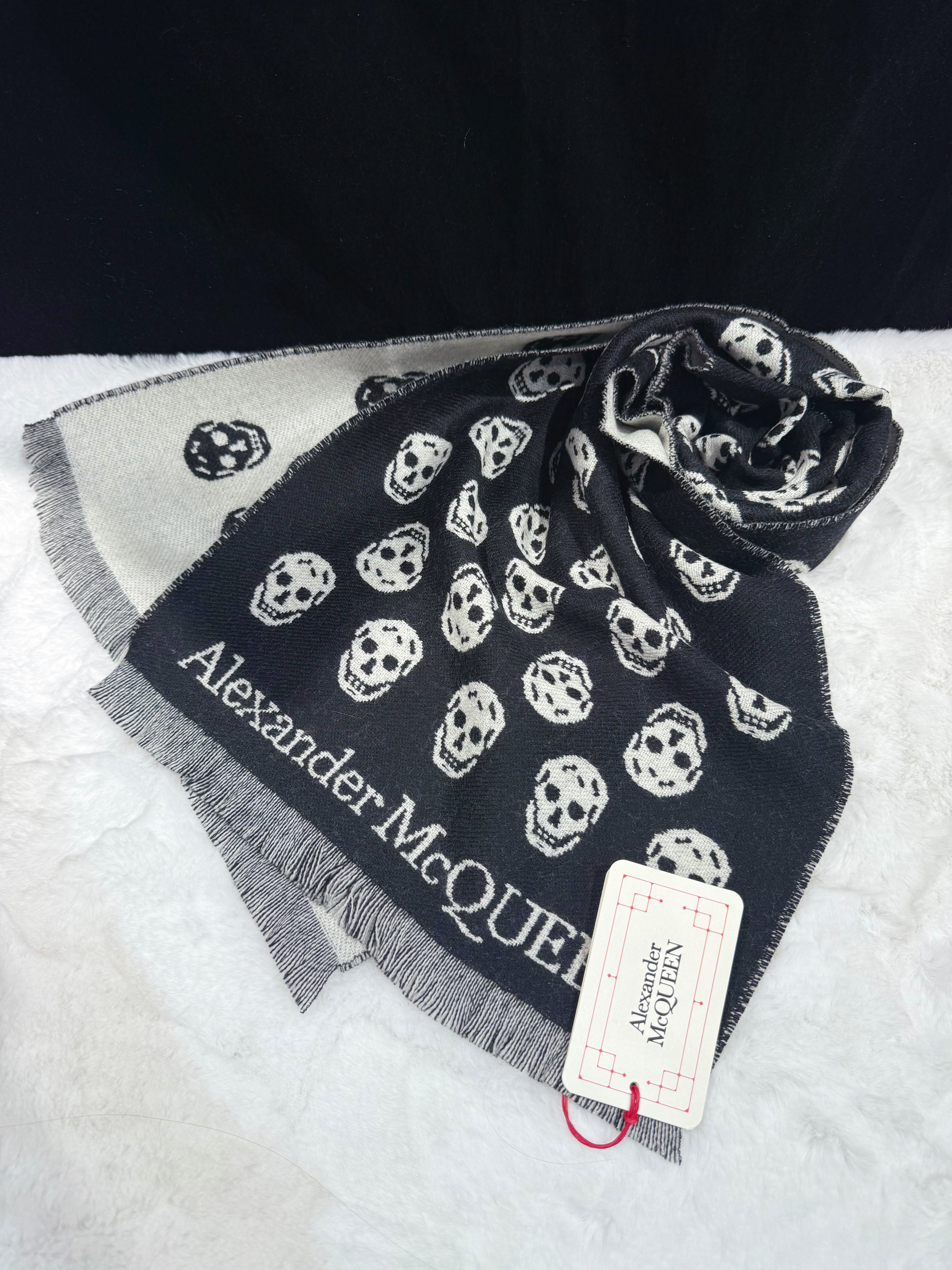 McQueen scarf blk/w