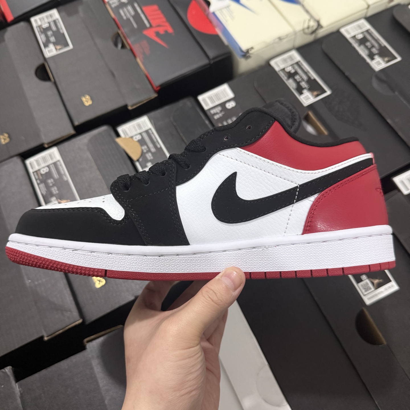 Nike Air Jordan 1 Low 'Black Toe' 553558-116