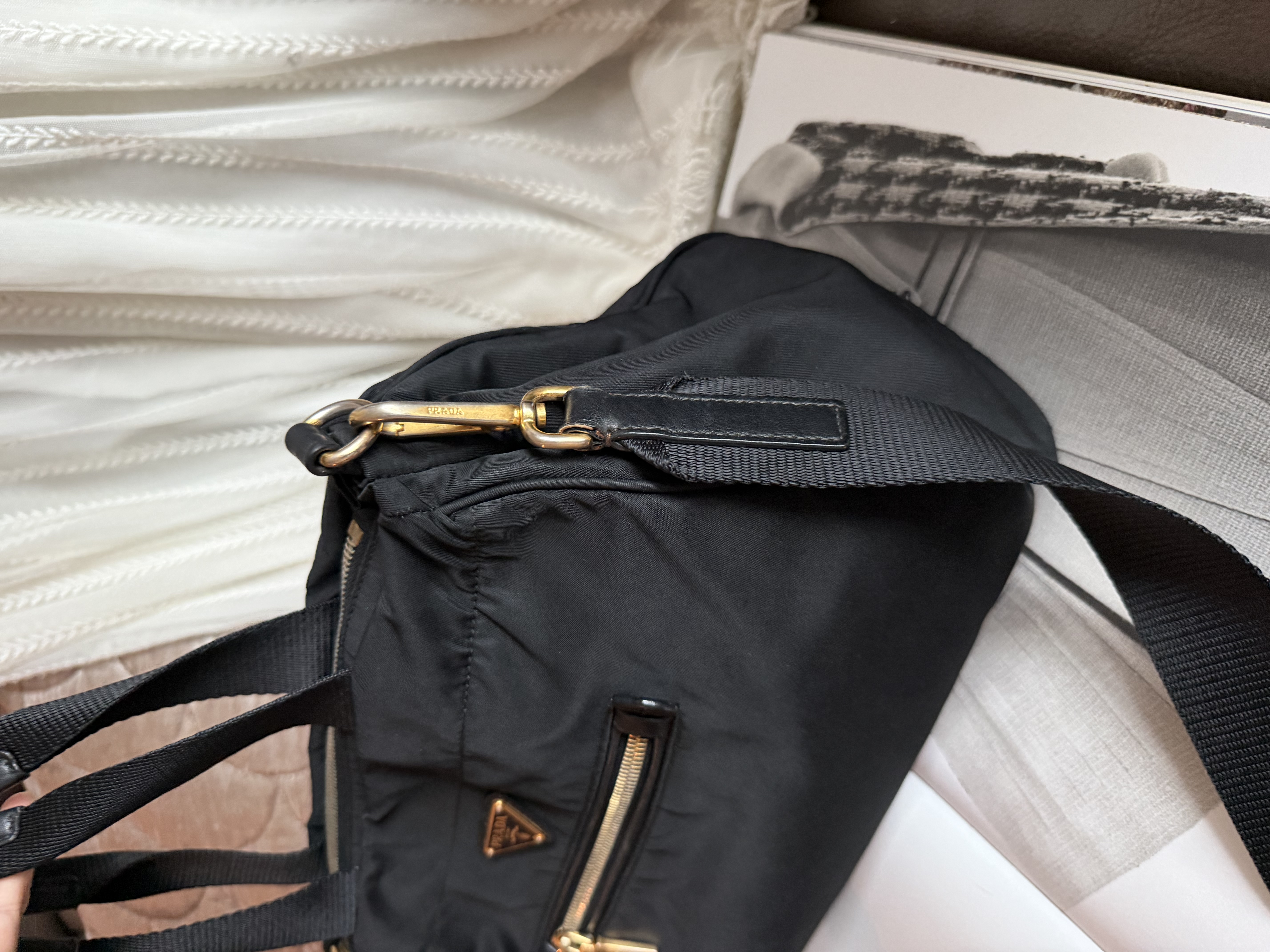 prada黑色 black re nylon bag with original strap