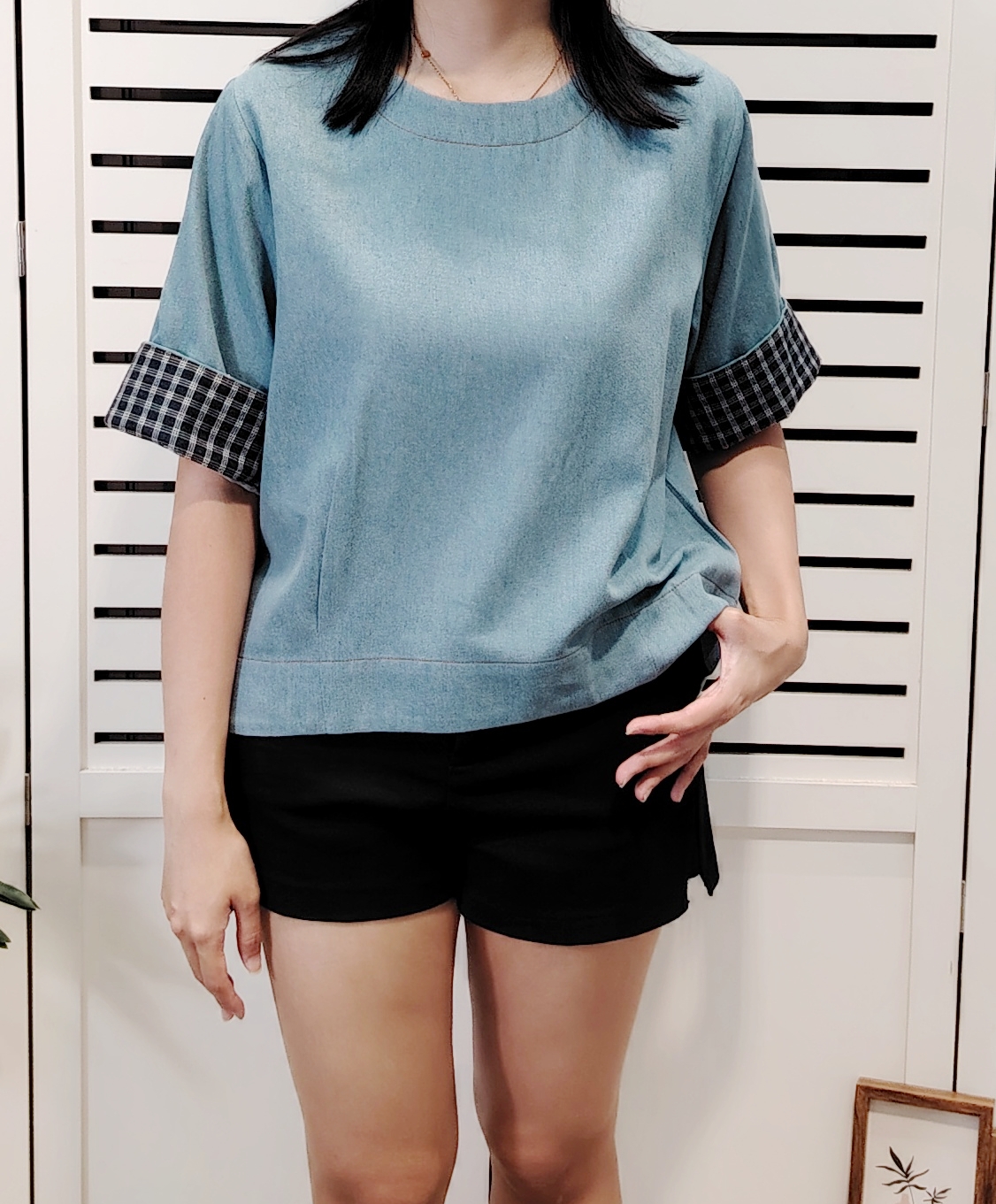 LY603.1 Stylish Denim Top