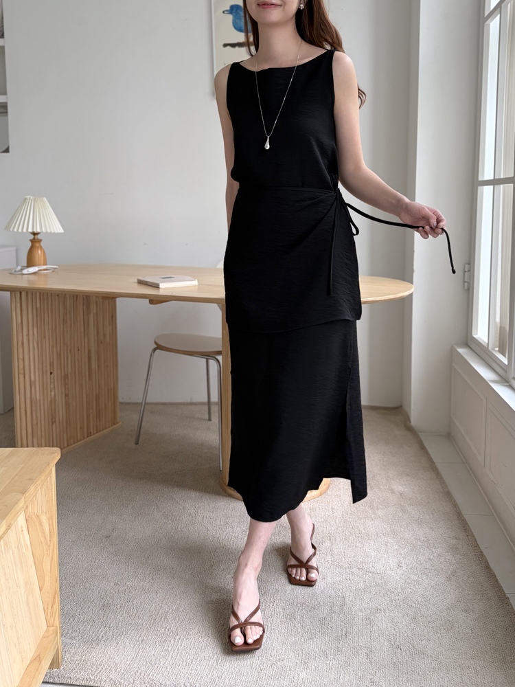 Boat Neck Layered Dress (Black)