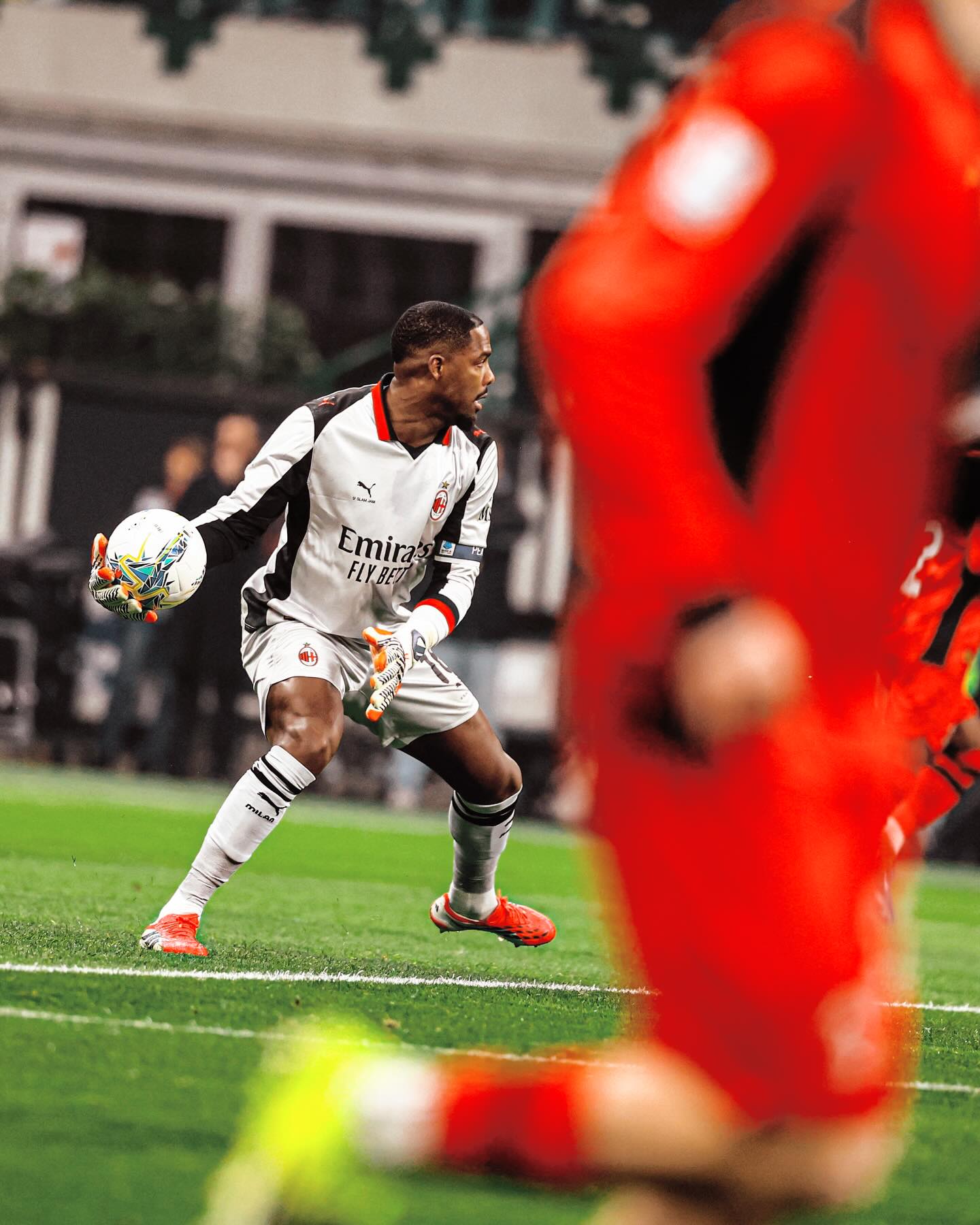 🔥聖西路球場的火焰魂 Puma AC Milan AC米蘭 x Slam Jam 限量聯乘銀霧色球衣 (可加印字章) 787637_01