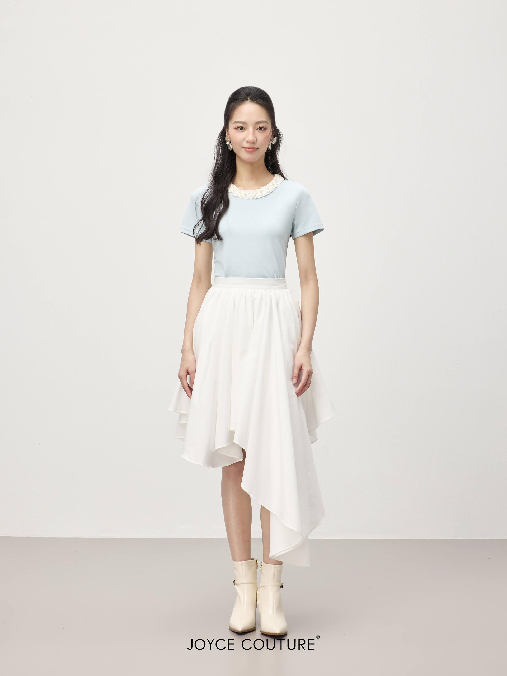 领口珍珠点缀上衣 T0187