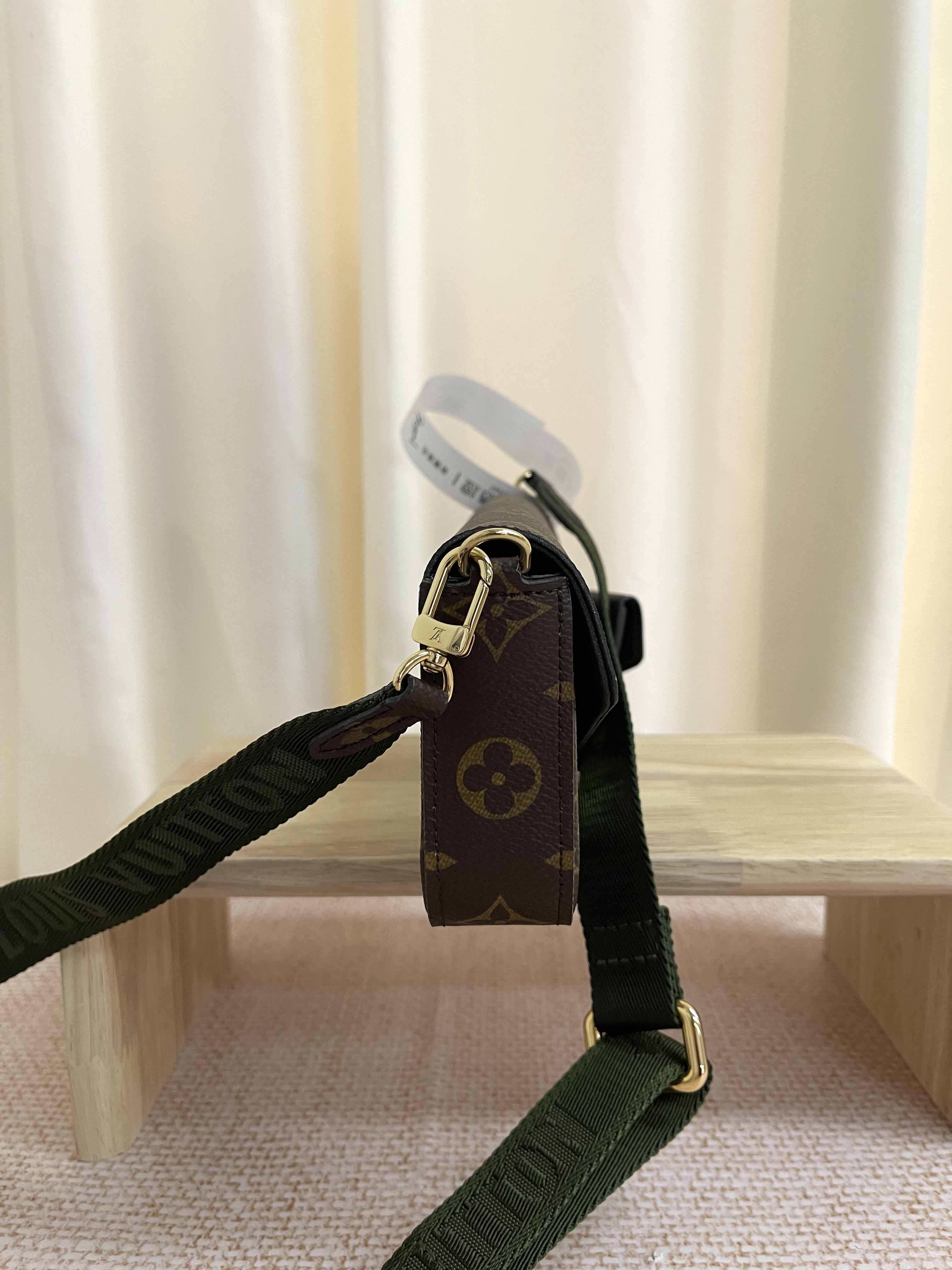 Pre-owned Louis Vuitton Félicie Strap & Go Monogram / Product Code: 26021307