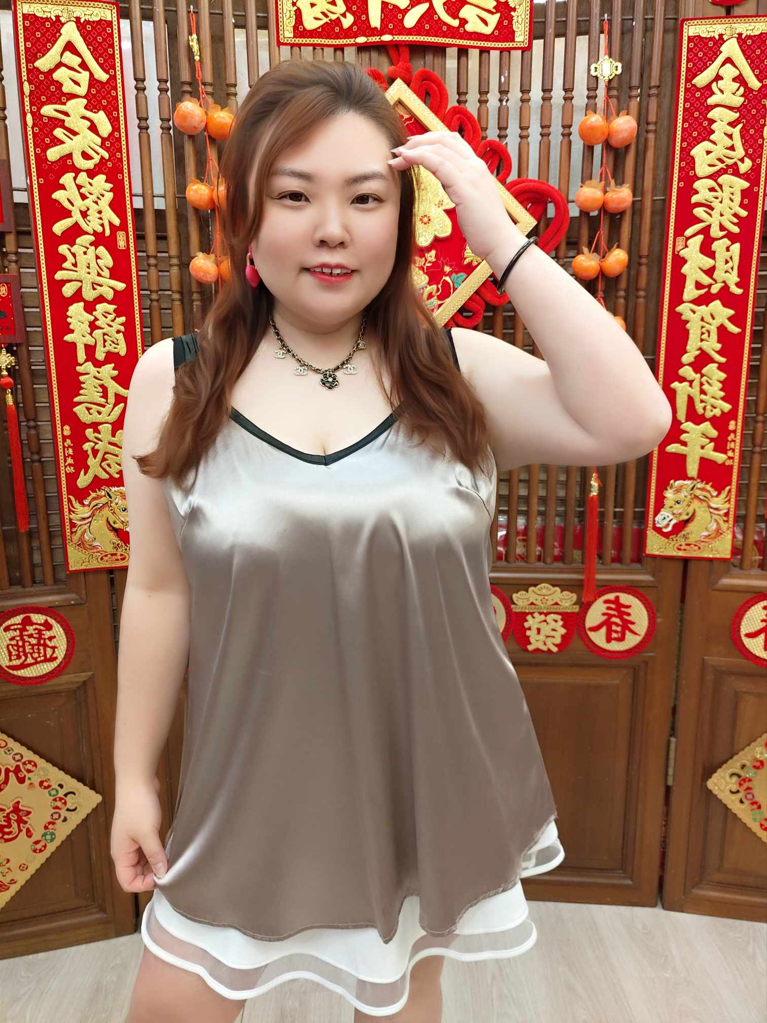 NJN05 TW#967 V领吊带绸缎小背心