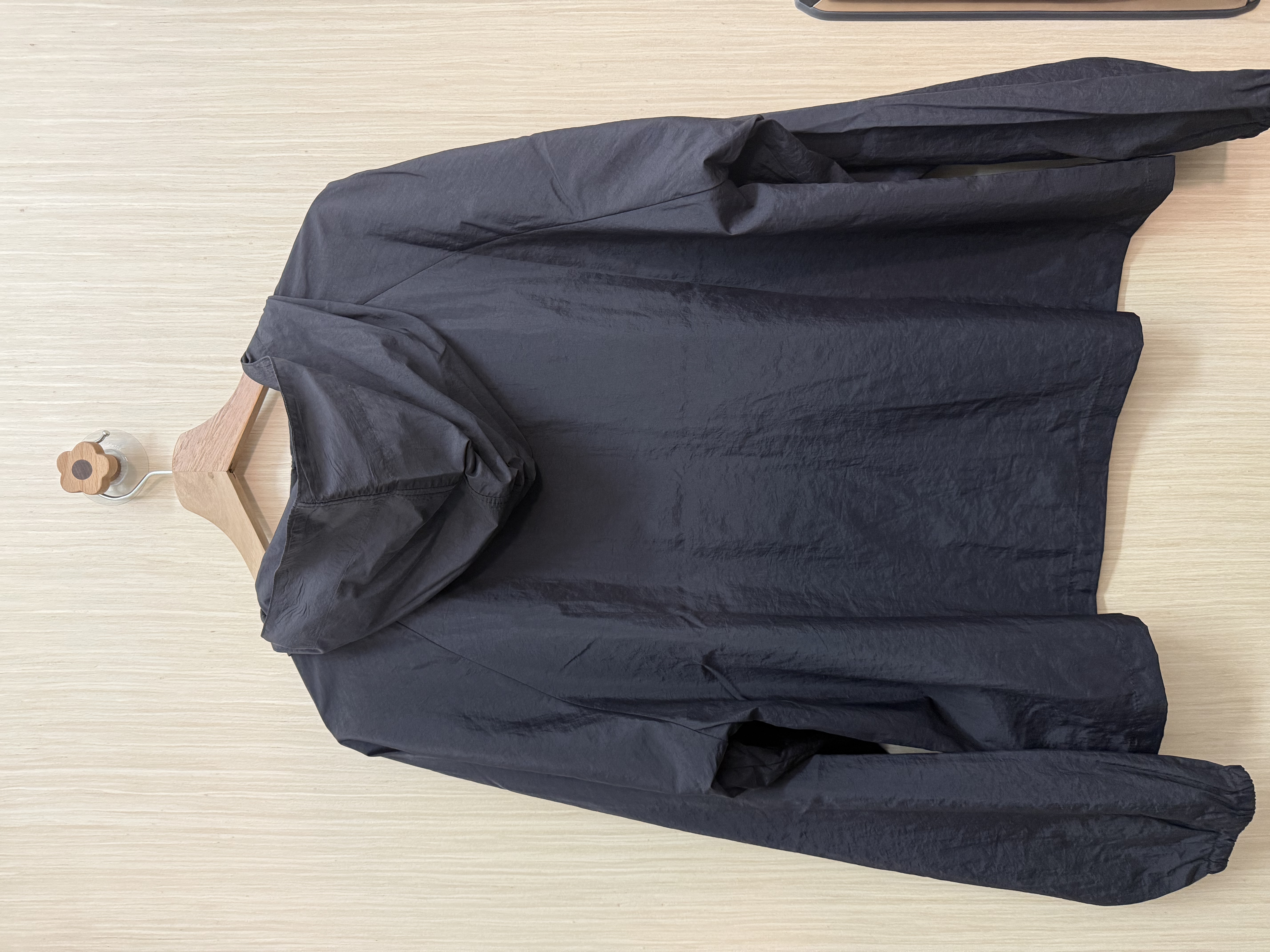 超薄連帽風褸(黑色)