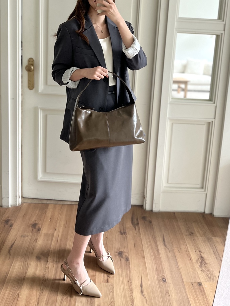 Atelier Belted Skirt (Charcoal)