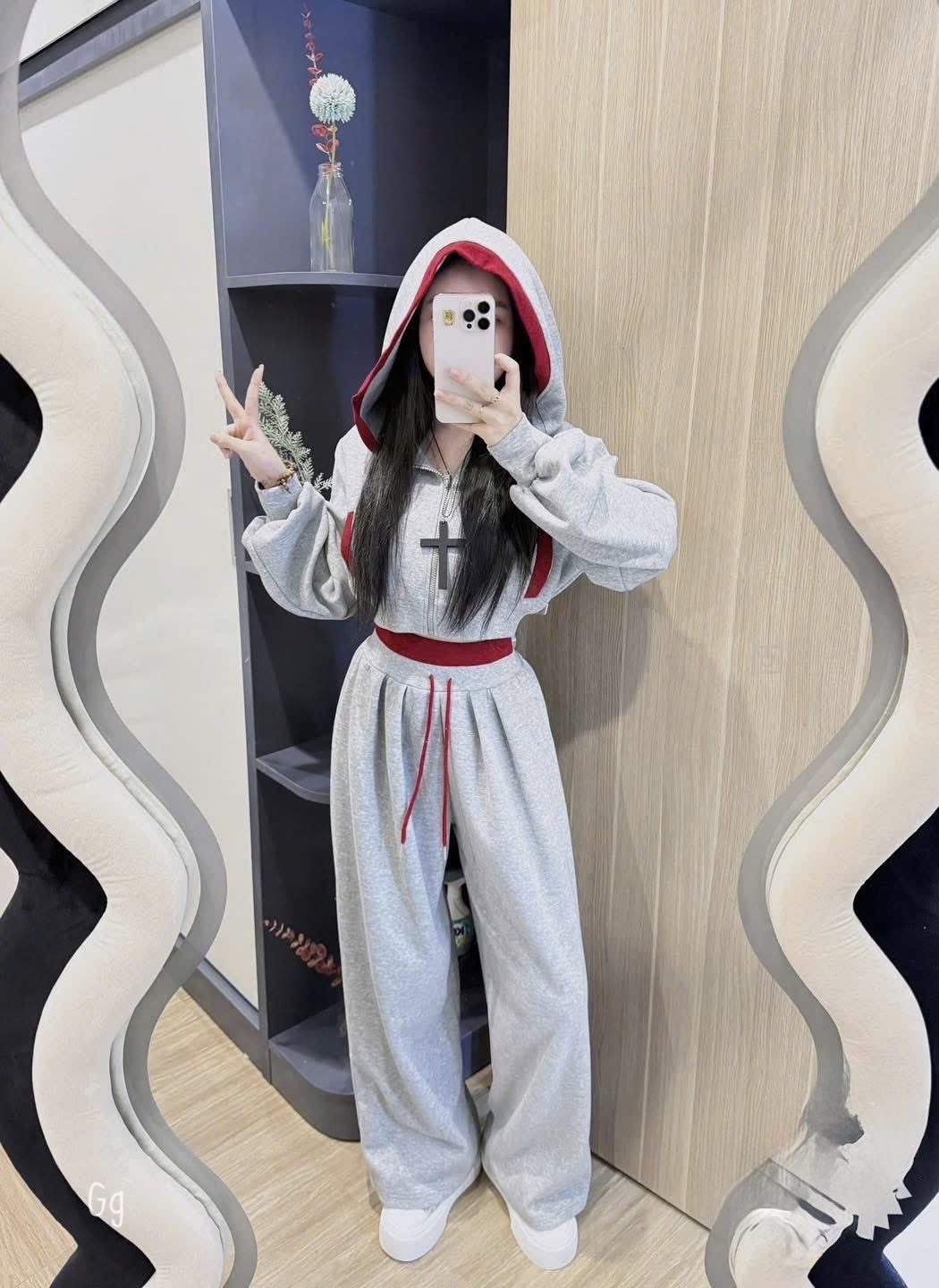 灰色和紅色长裤辣妹套裝