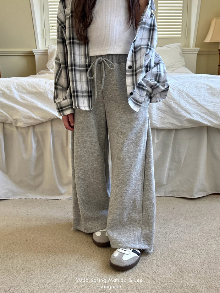 🇰🇷Matilda&Lee pants