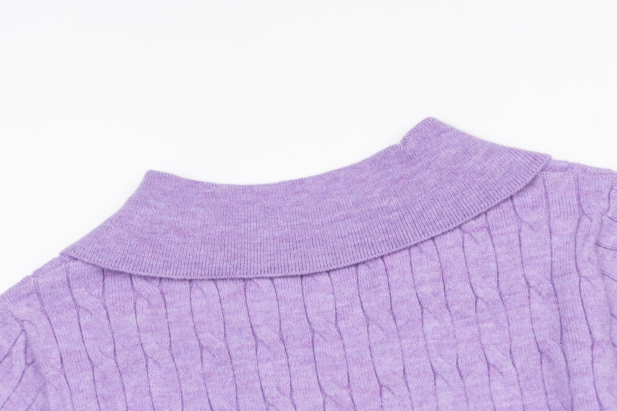 Mardi Mercredi Flower Embroidery Cable Short Sleeve Knit