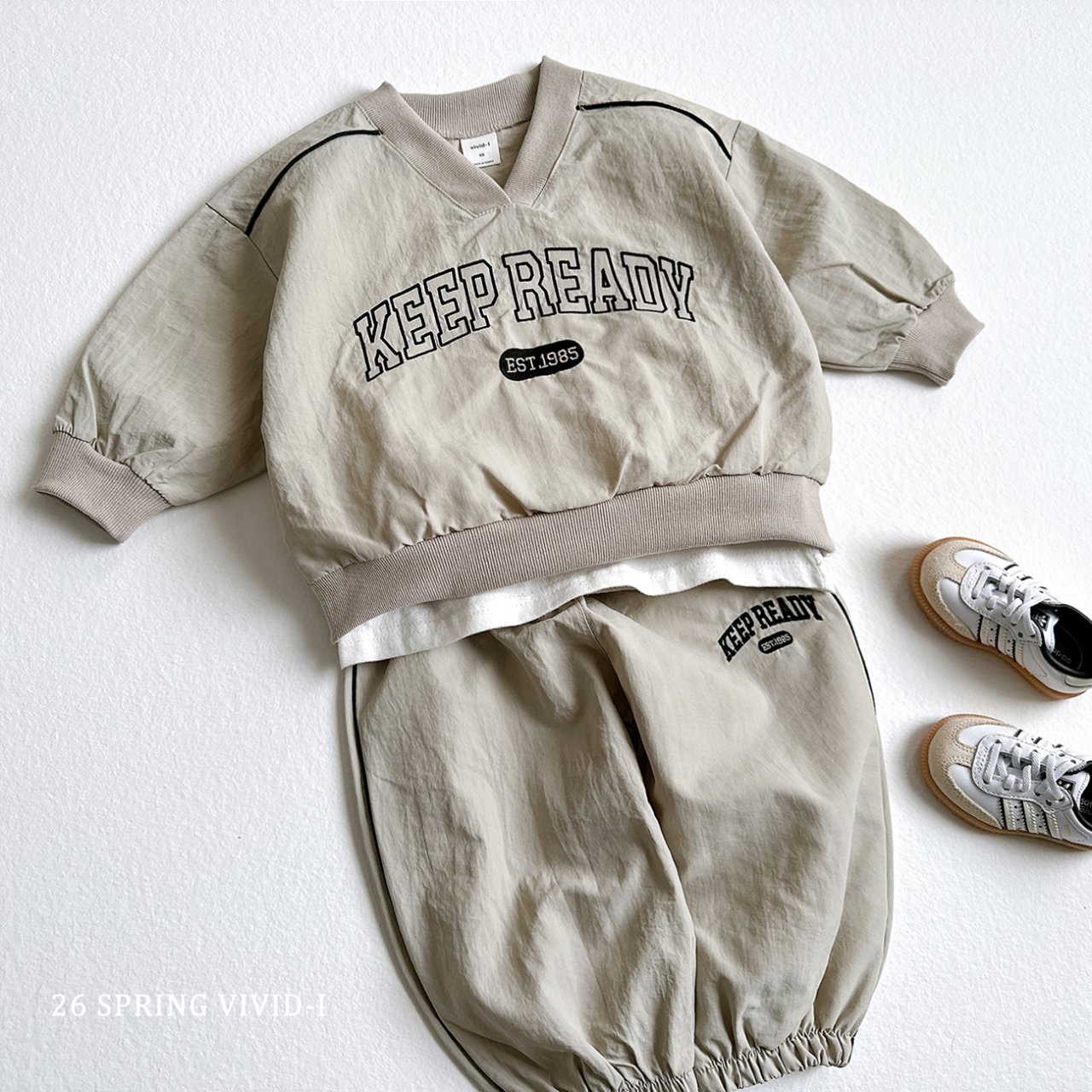 🌸預訂 韓國直送🌸🇰🇷VIVIDI四色棒球風字母刺繡寬鬆輕薄束腳褲