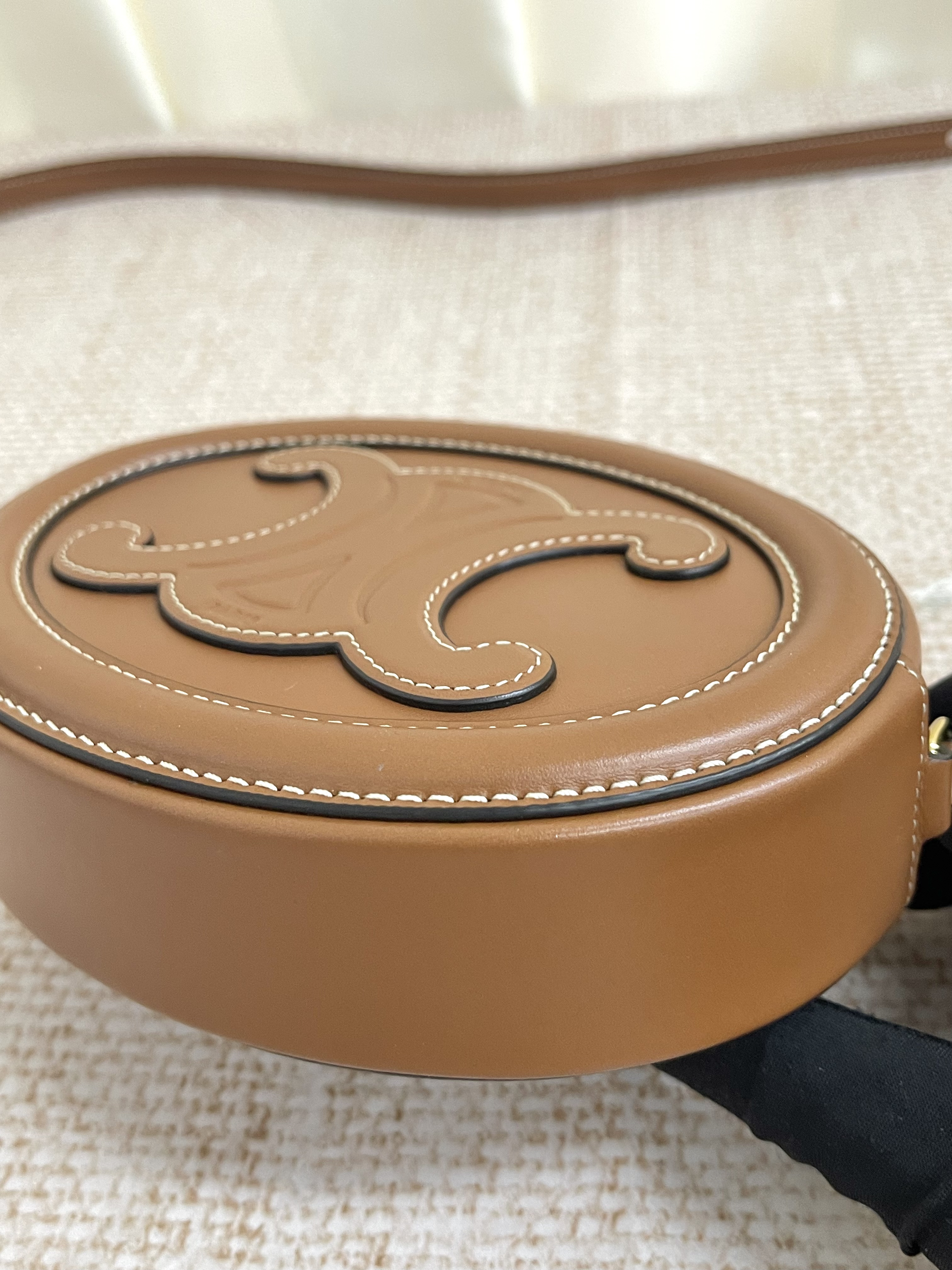 Pre-owned Celine Cuir Triomphe/ Product Code: 26052123