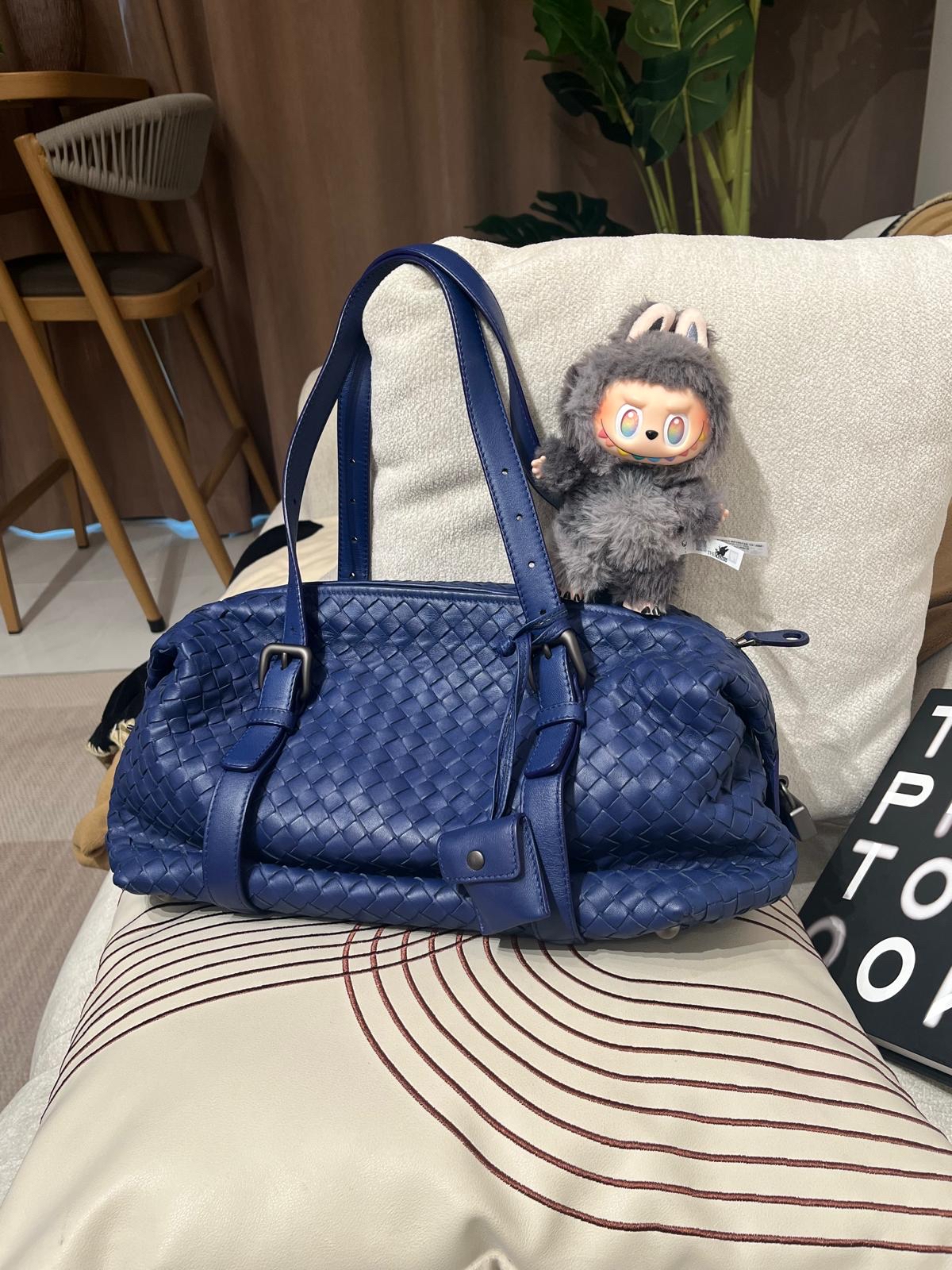 Bottega Veneta Bv shoulder bag 100%Authentic ,98%new ✅Dust bag