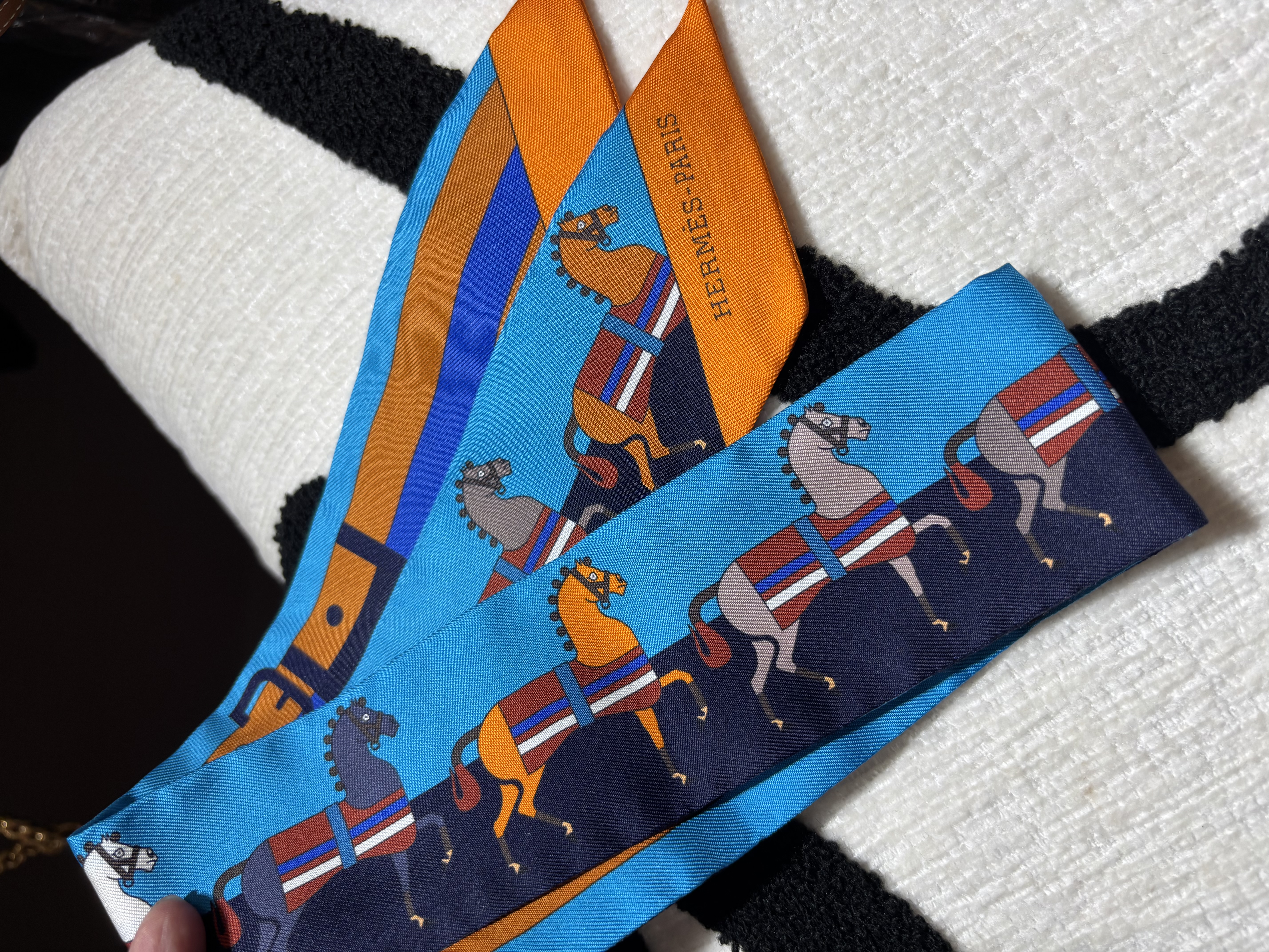 Hermes Twilly 100%silk 100%Authentic,99%new ✅box  