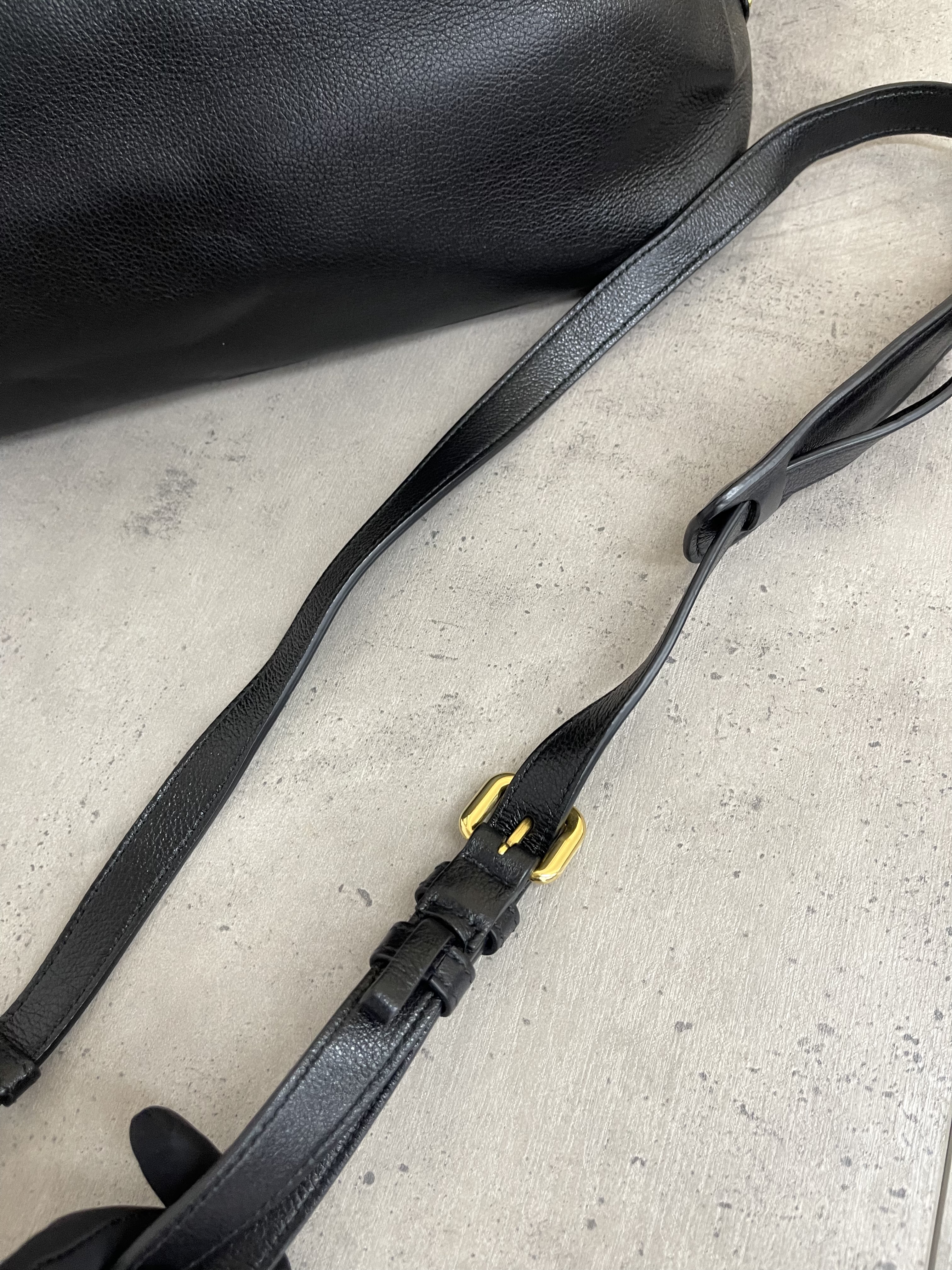 Pre-owned Prada Handbag / Product Code: 26012701