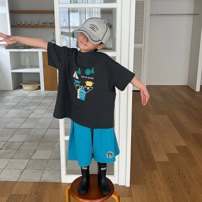 🇰🇷middle name tee