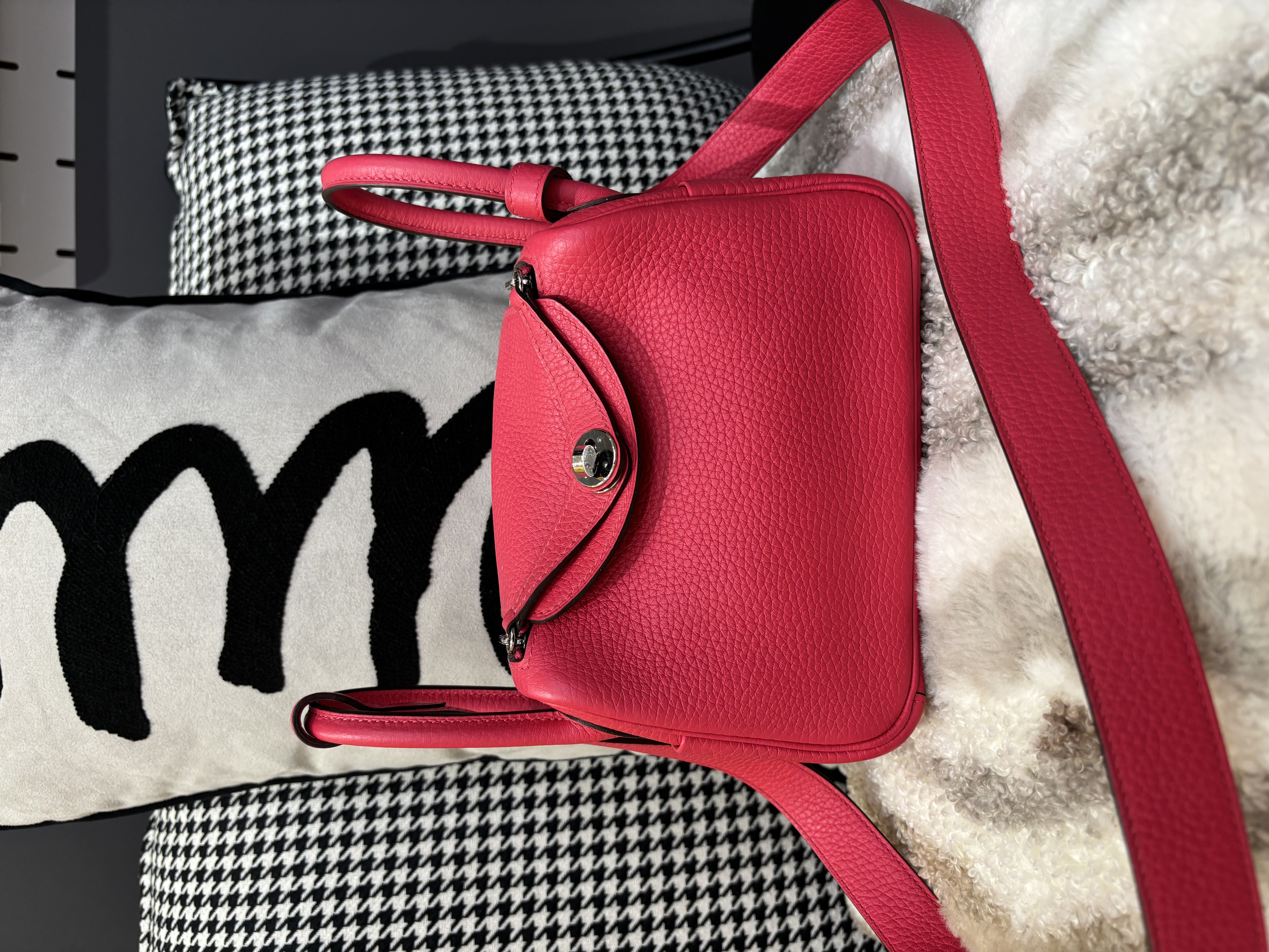 HERMES MINI LINDY ,STAMP Y, ROSE EXTREME CLEMENCE 100%Authentic ,99%new閑置品 ✅專門店收據✅dust bag ✅盒