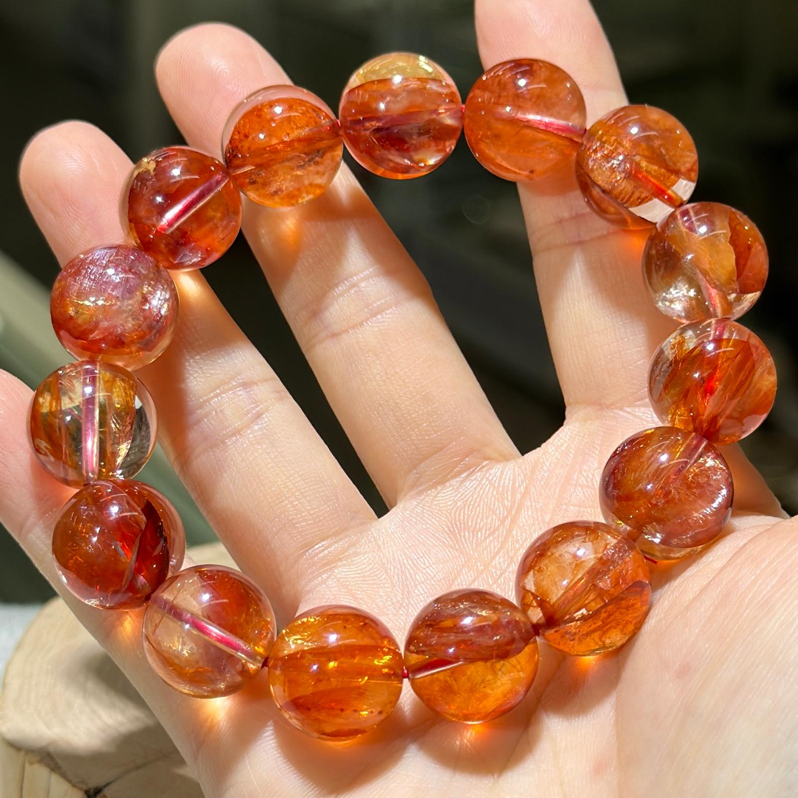 大m✨紅膠花水晶手串 14 mm +/-