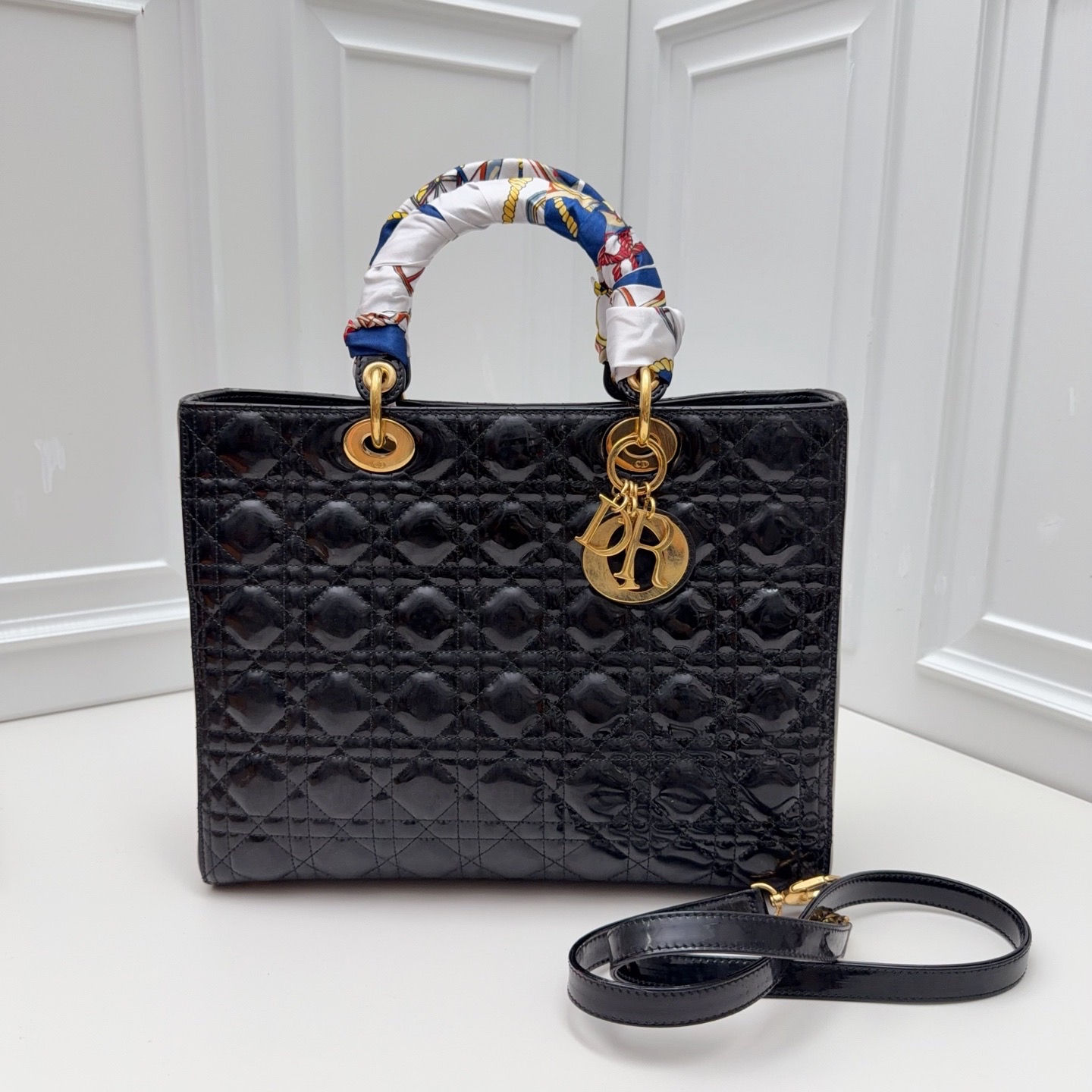 【預訂貨品】Dior七格漆皮黑金戴妃包 