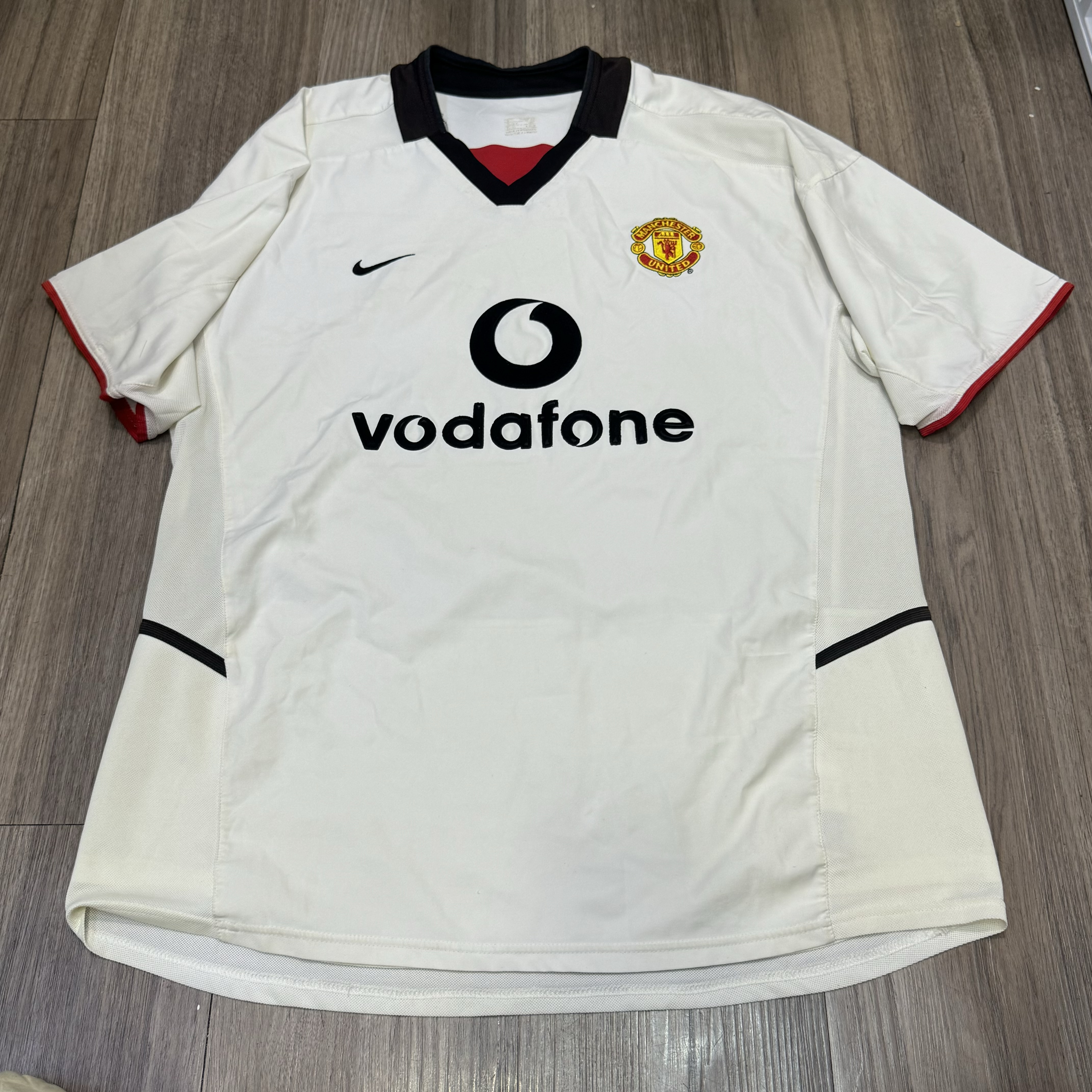 Manchester United 02/03 away shirt