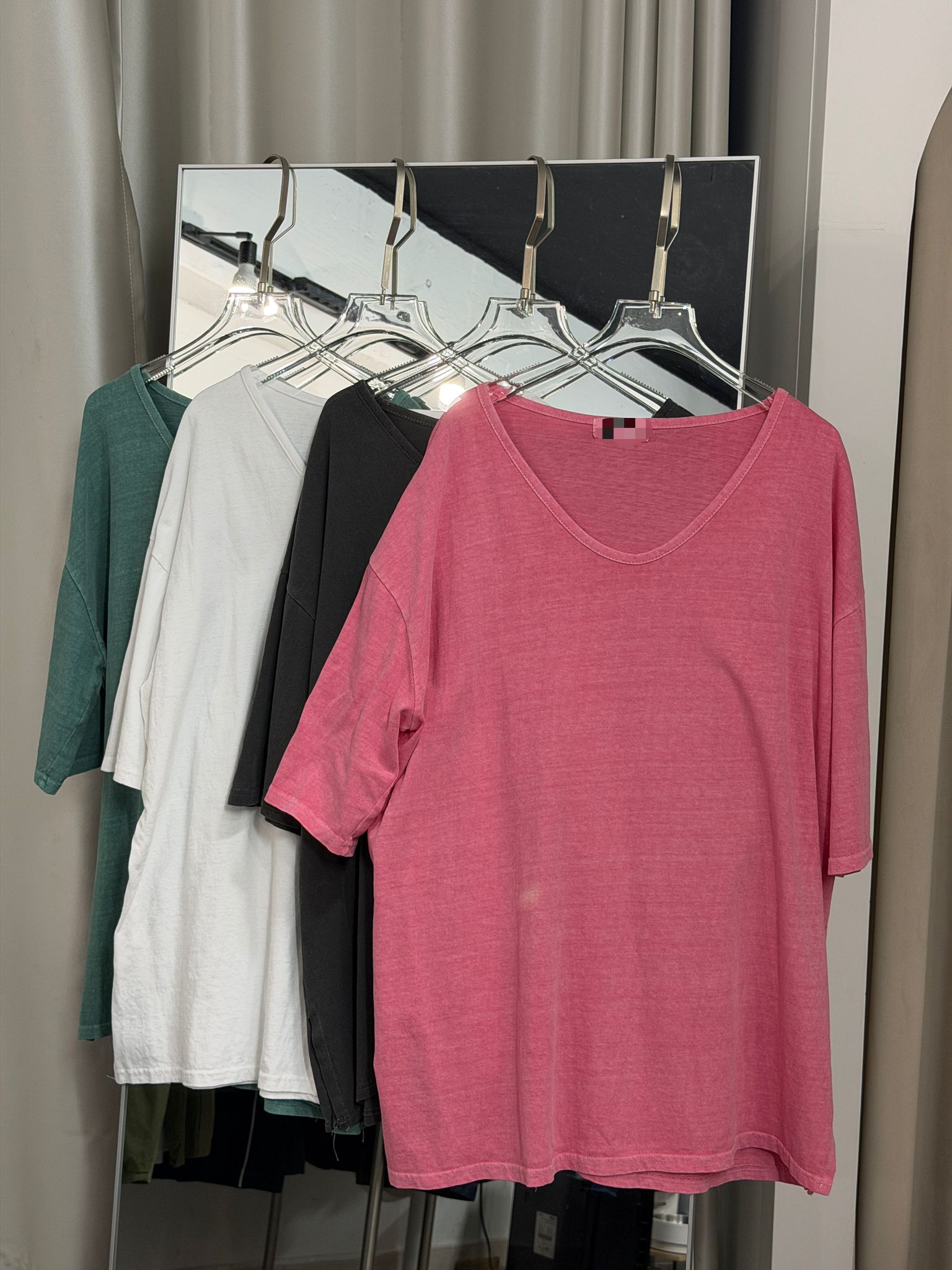 簡約V領寬鬆T恤