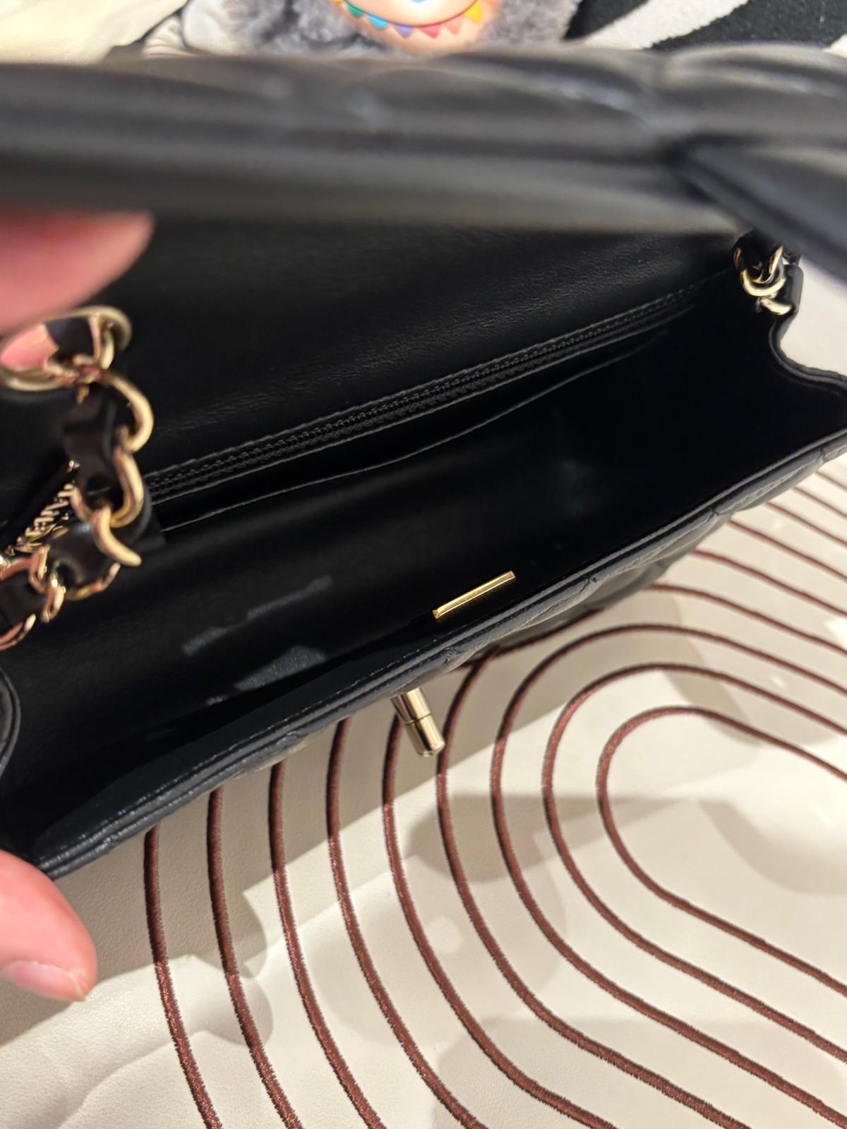 Chanel mini flap bag A69900黑金cf20,晶片 100%Authentic ,99%new ✅晶片✅塵袋✅box