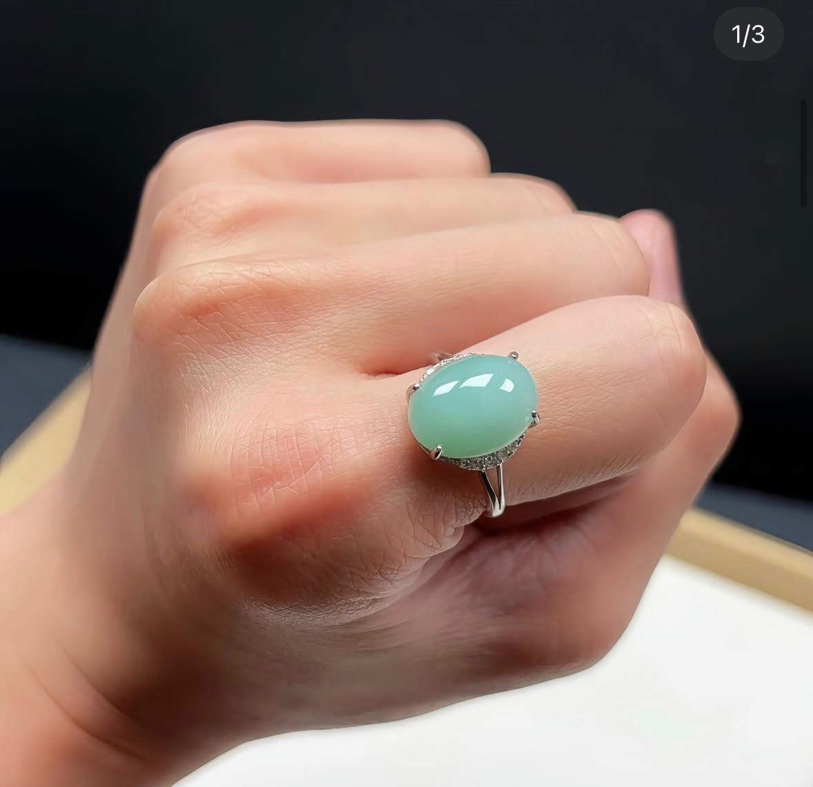湖水綠翡翠蛋面銀鑲戒指