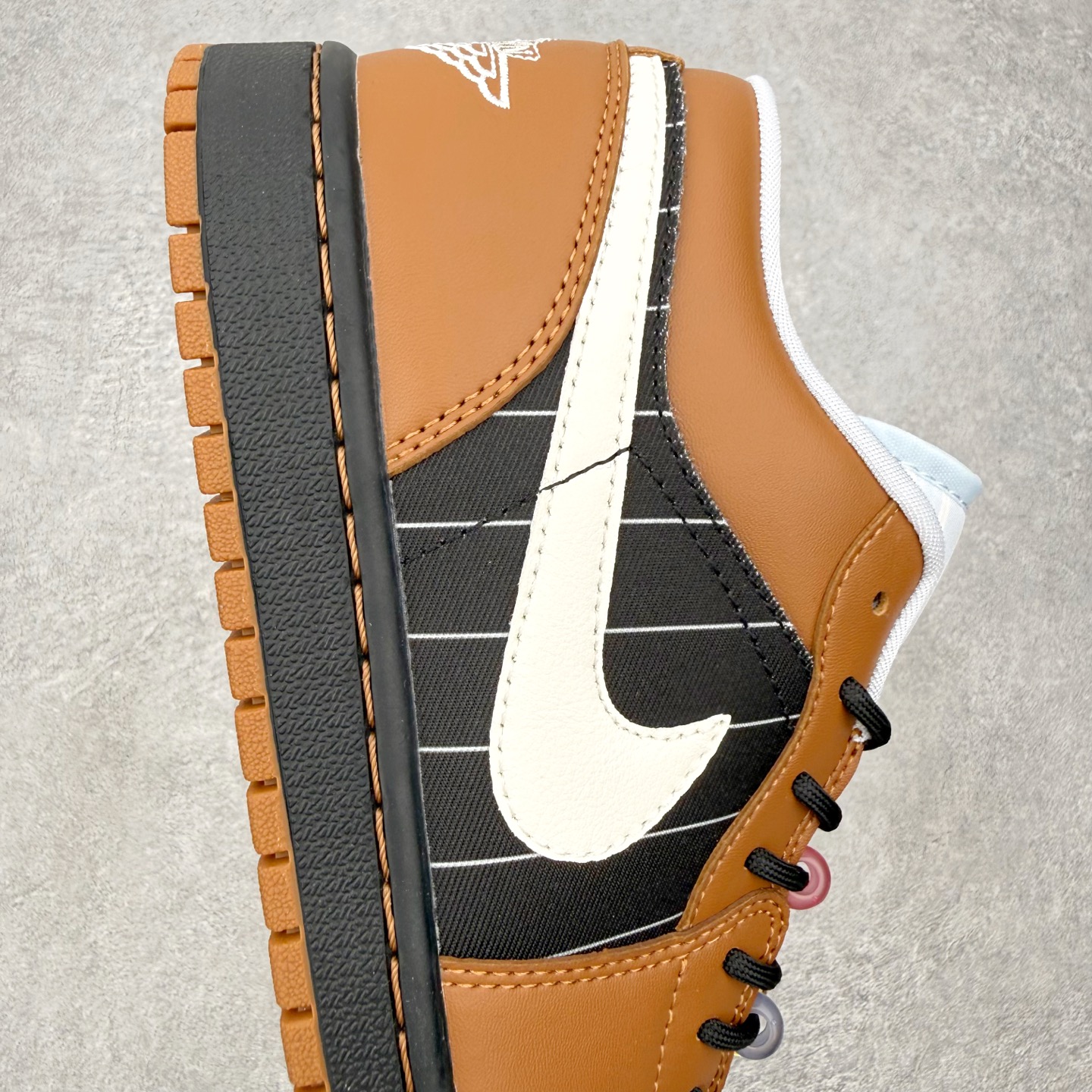 Nike Air Jordan 1 Low SE IR7560-010