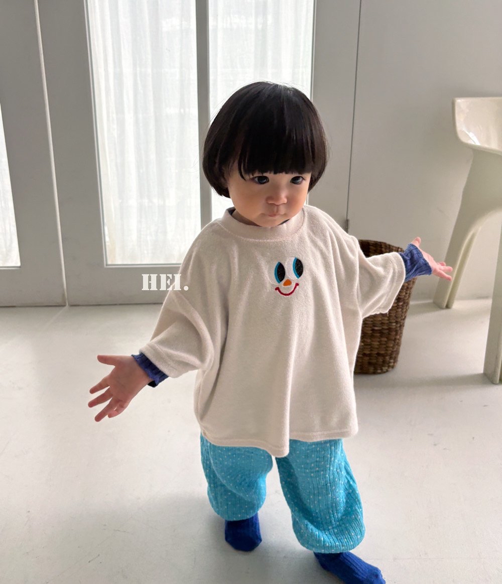 Hei | Peek-a-Boo T-Shirt