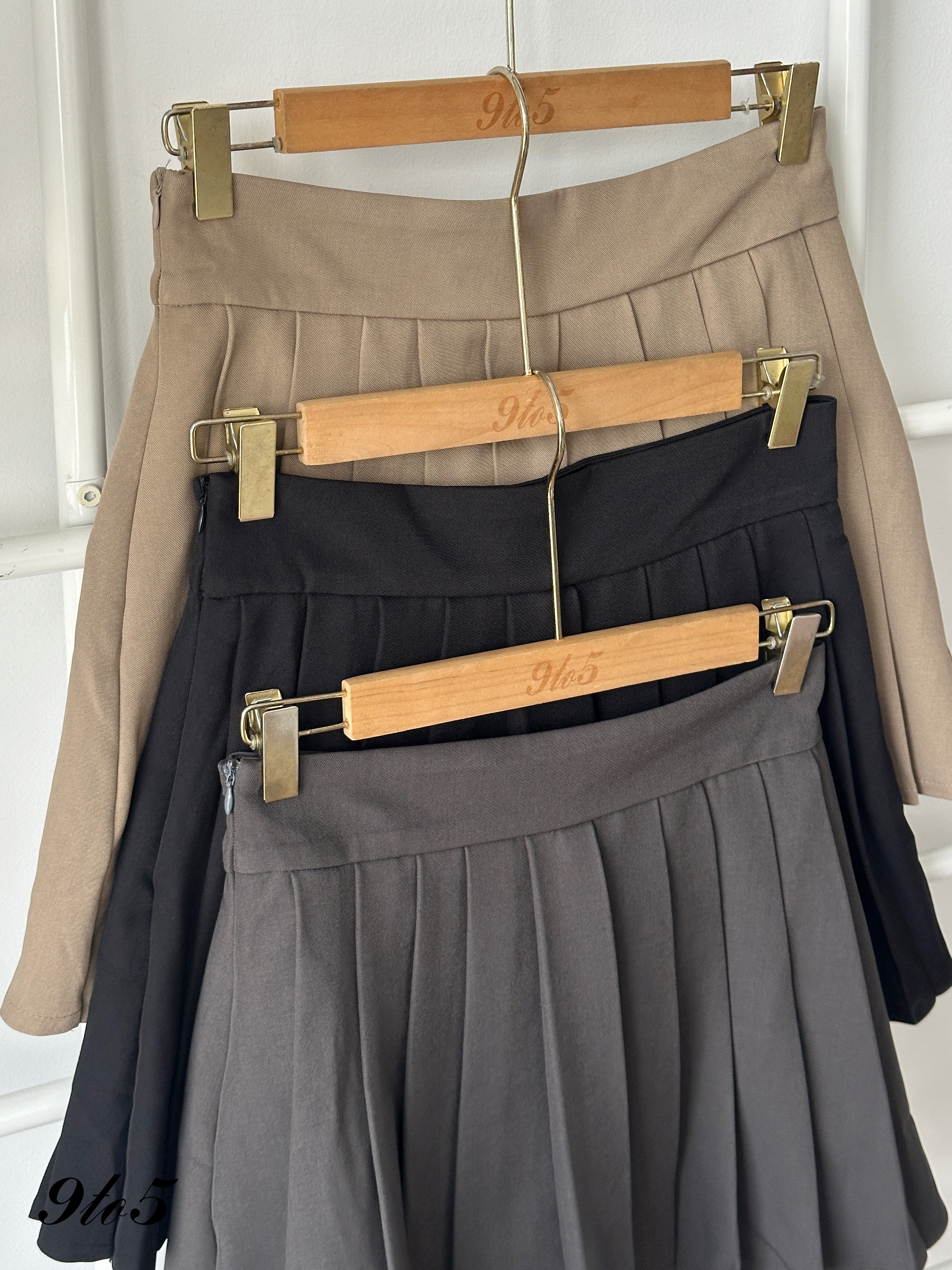 S1957 Short Pleated Skirt - 3 Colors 