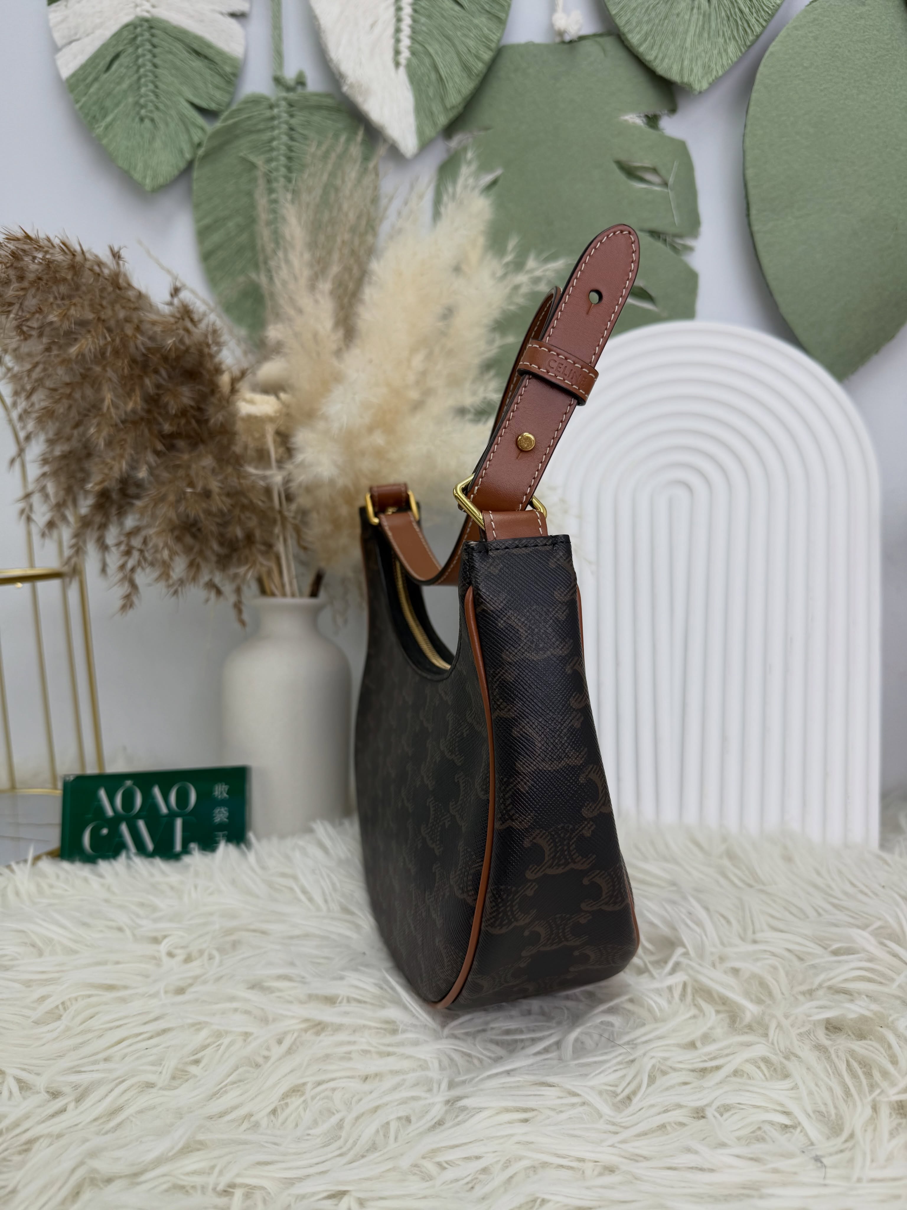 Celine✴️PRE OWNED 🛍️AVA HOBO 凱旋門老花腋下包 單肩包🤎 