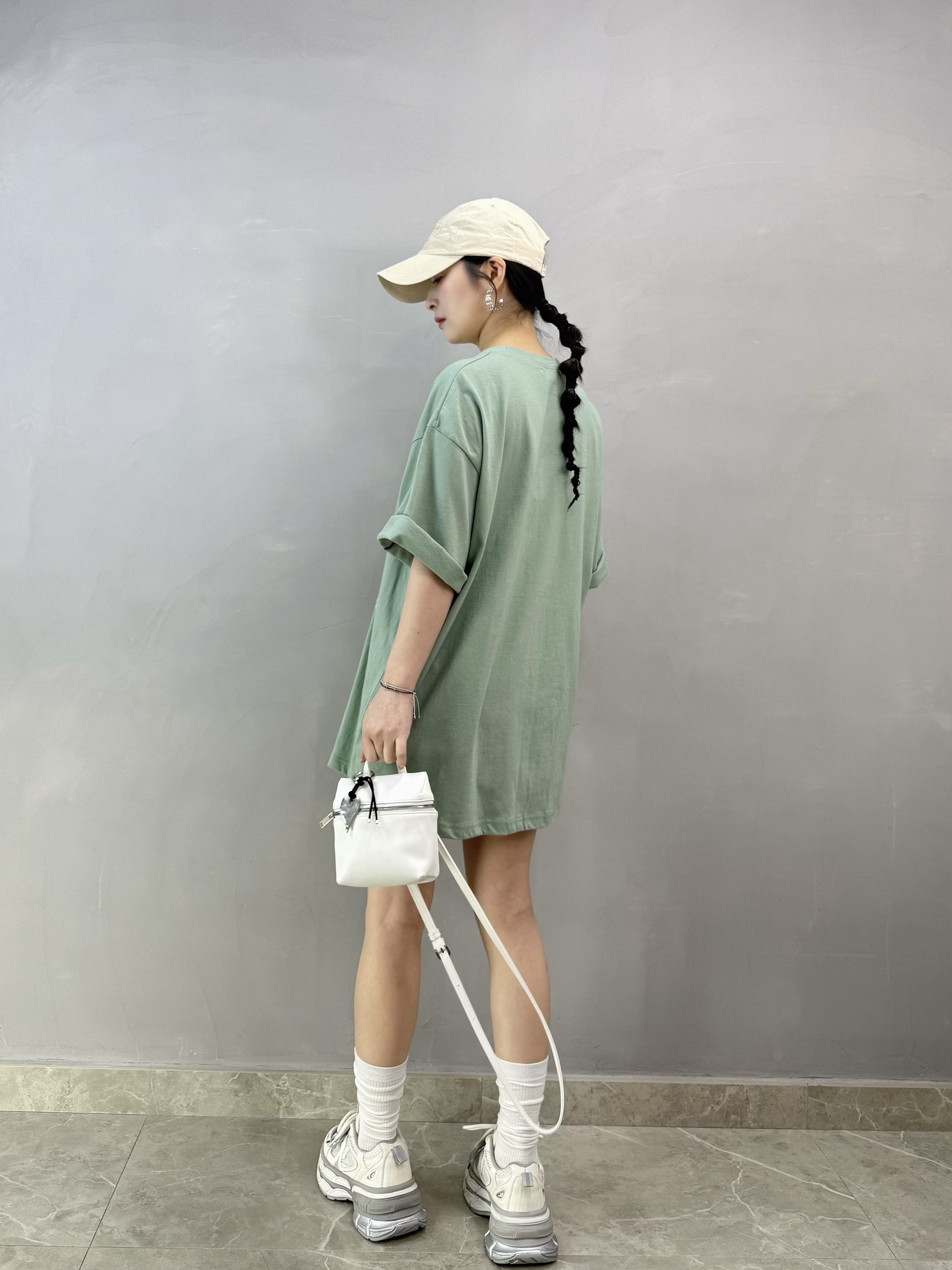 S62 Love real小開叉tee