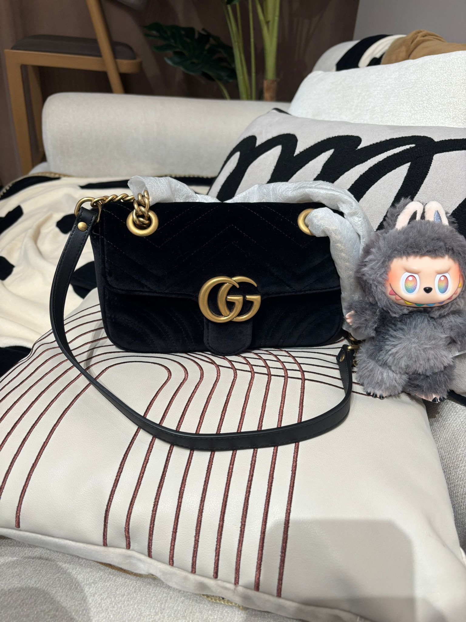 未使用品 Gucci gg marmont flap velvet 100%Authentic ,Unused  ✅tap ✅dust bag  