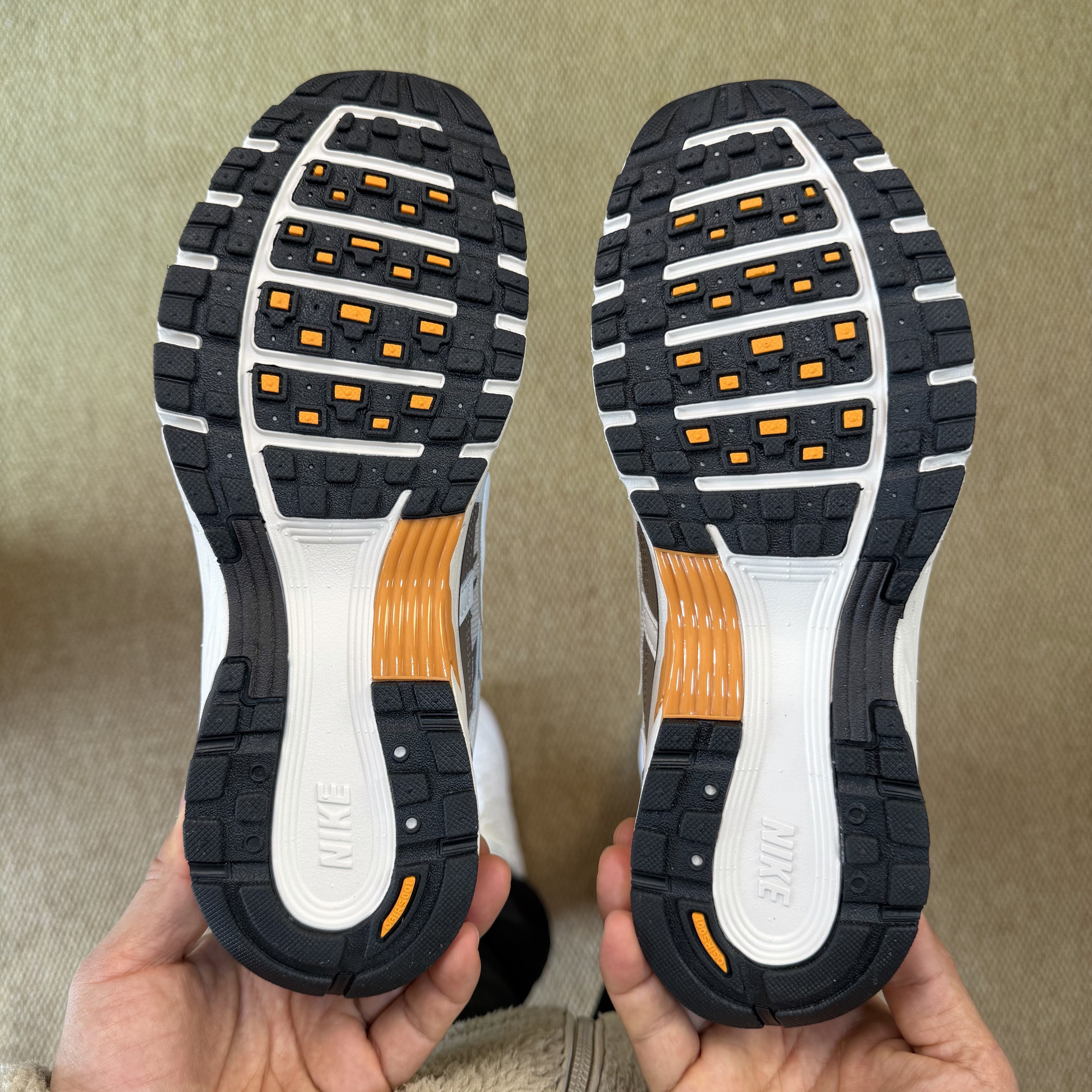 Nike P-6000 IO1904-104