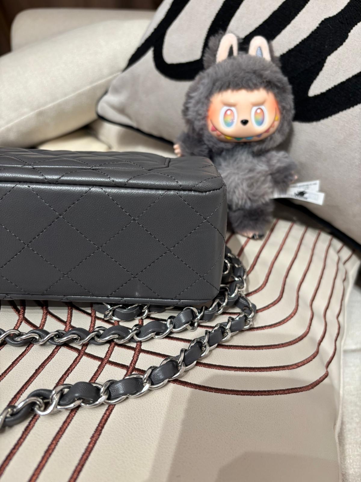 Chanel Mini Flap A69900 Grey 100%Authentic, 98%New ✅收據副本✅晶片✅Dust bag✅box