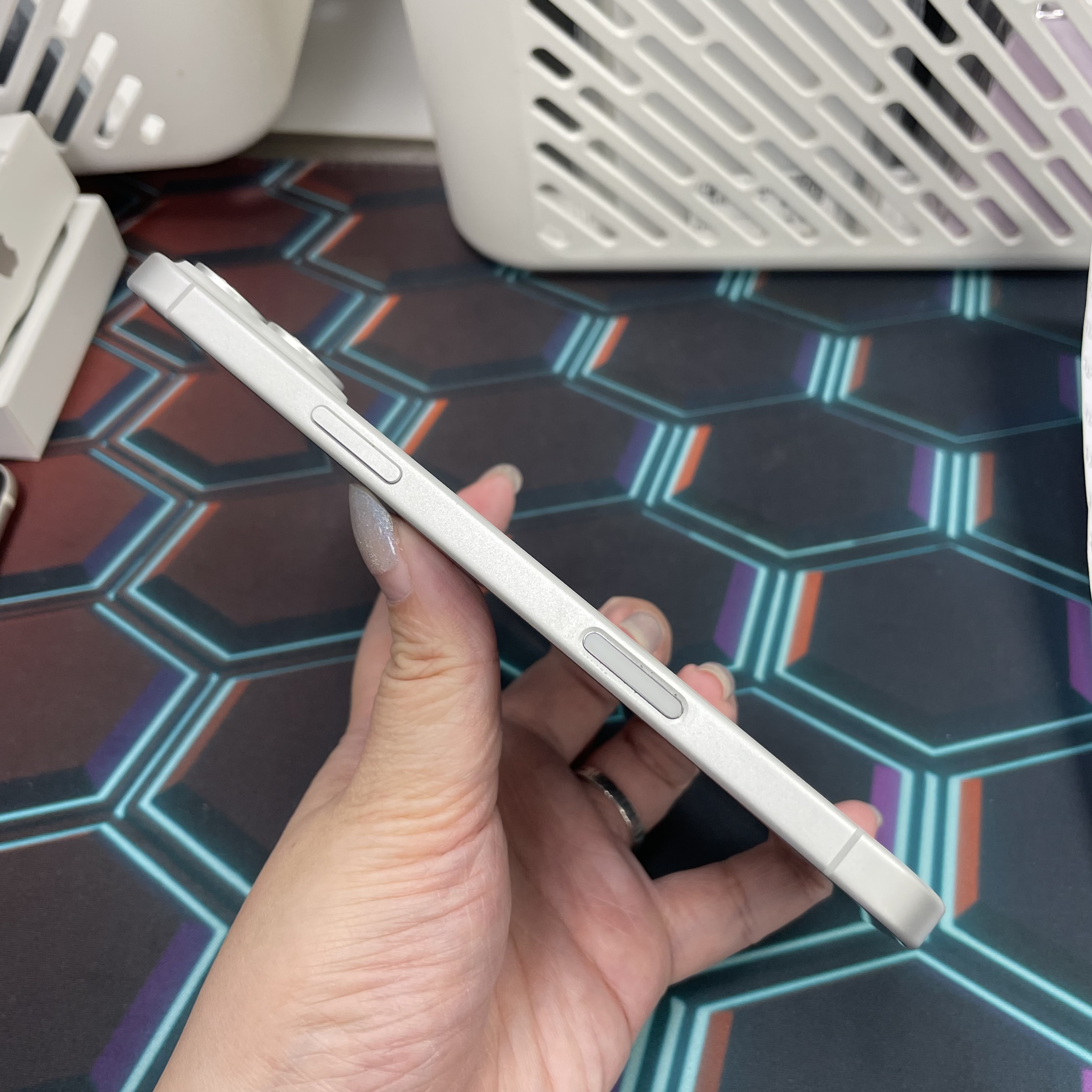 *7280 16 Plus 勁靚機 128GB 電100 白色 white