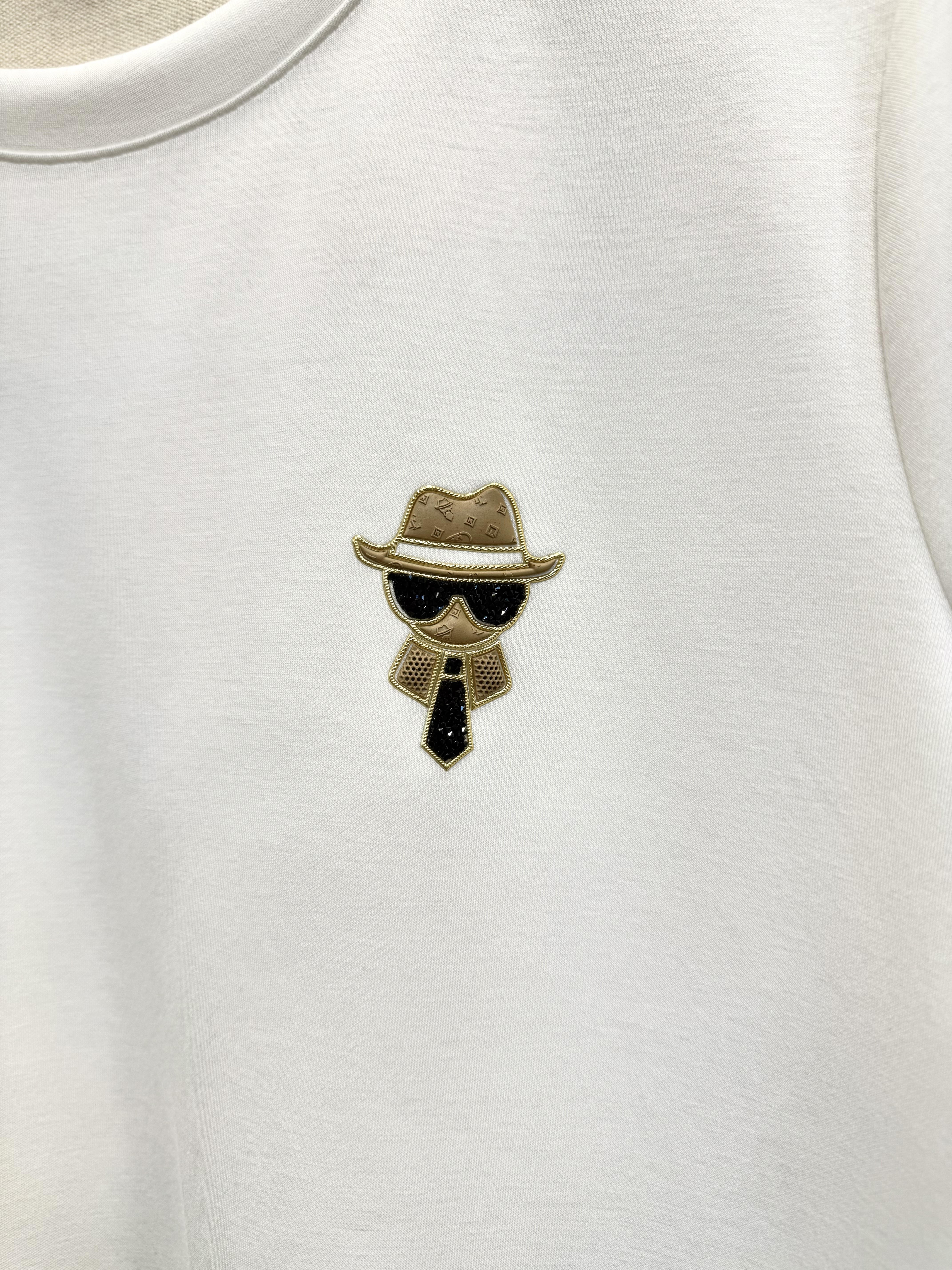 胸口卡通圖案圓領Tee  M488  84250259